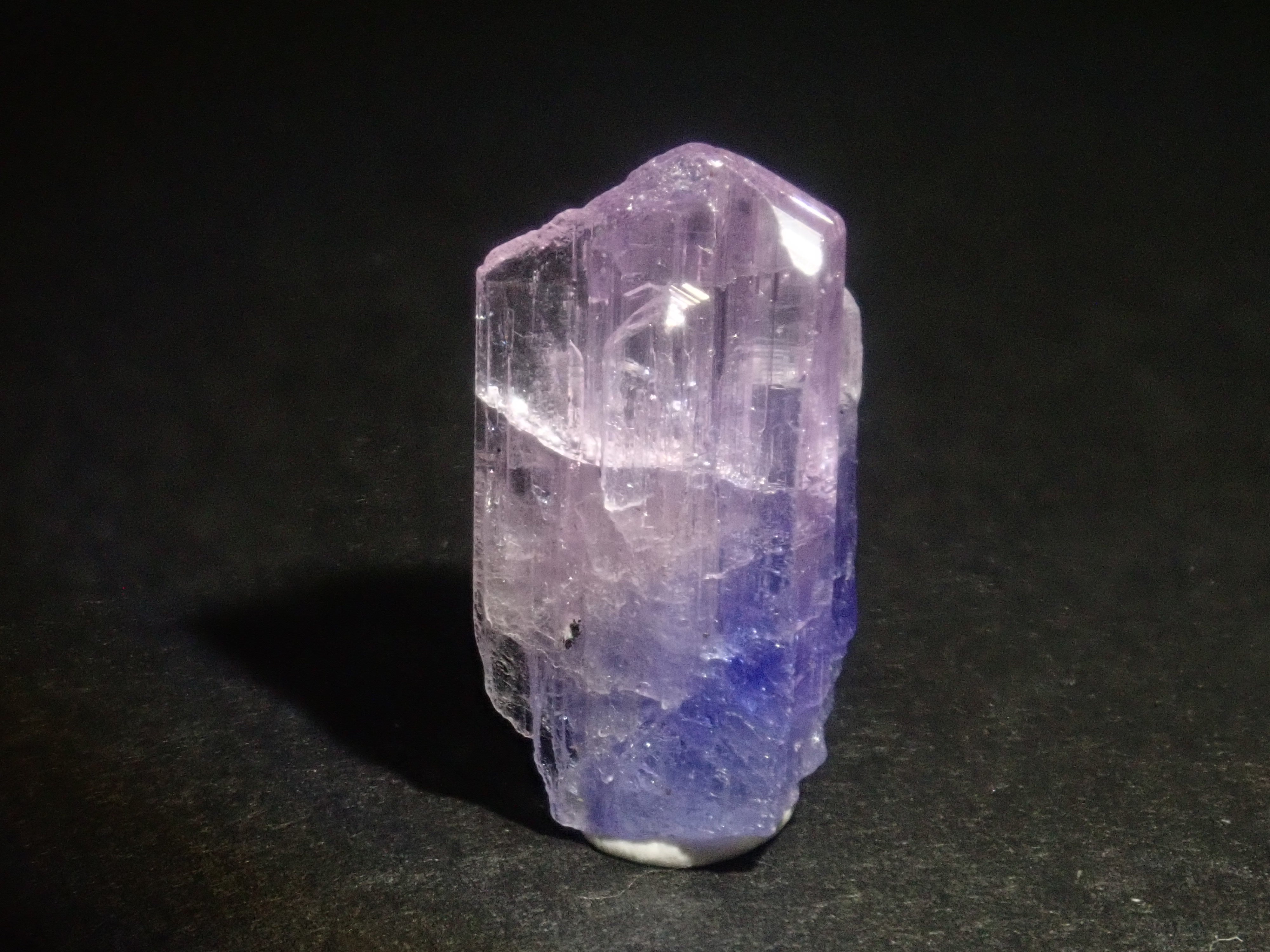 【11/2 22時販売開始】《限定10石》バイカラーピンクタンザナイト原石含むタンザナイト原石ガチャ(平均4.2ct)《複数購入割引有》