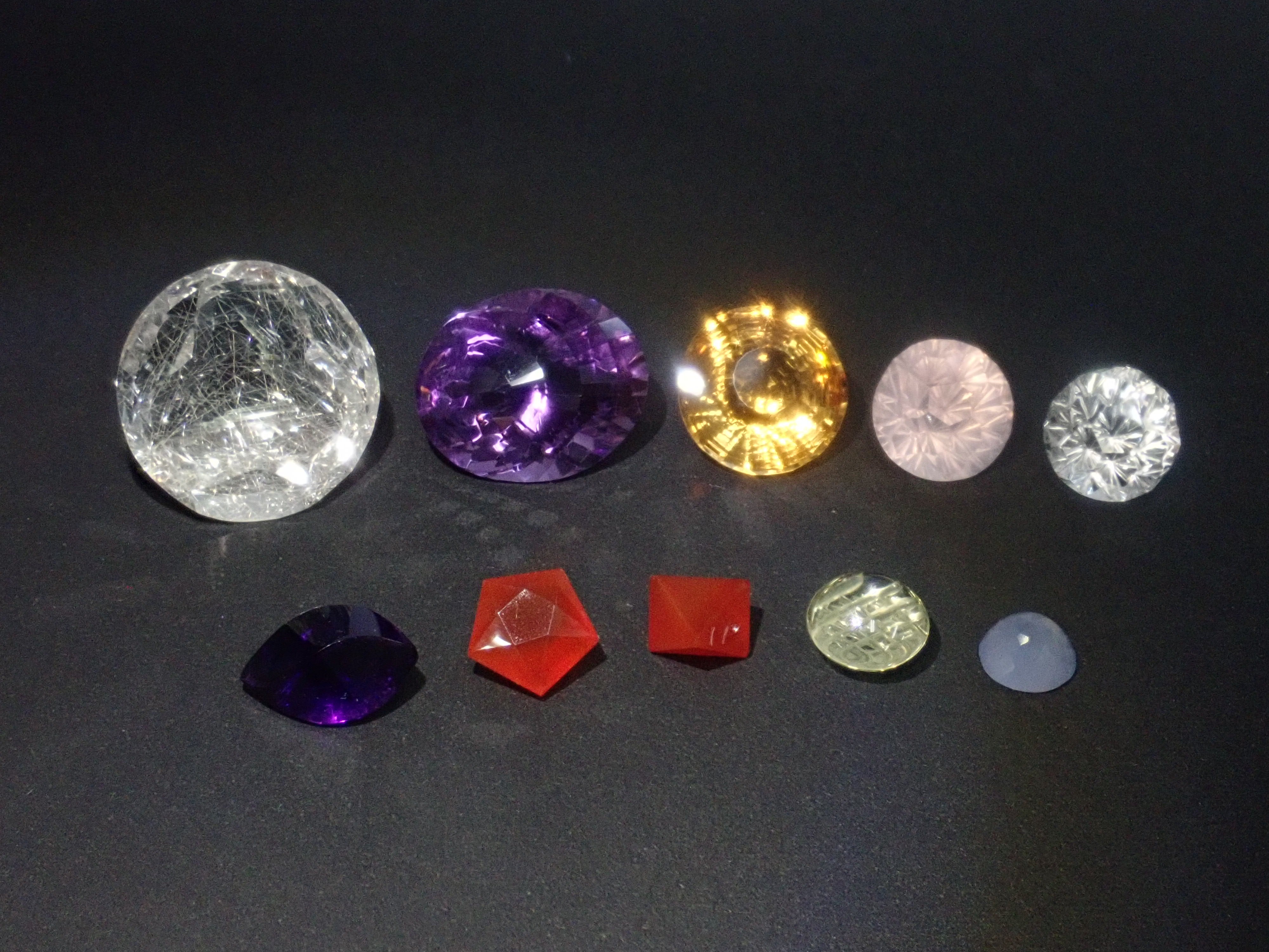 【11/3 22時販売】《限定10石》山本武氏作品ガチャ(ファイヤーフラワーカットなど,おまけに山本氏研磨プレーナイト付き)1石ルース💎《複数購入割引有》