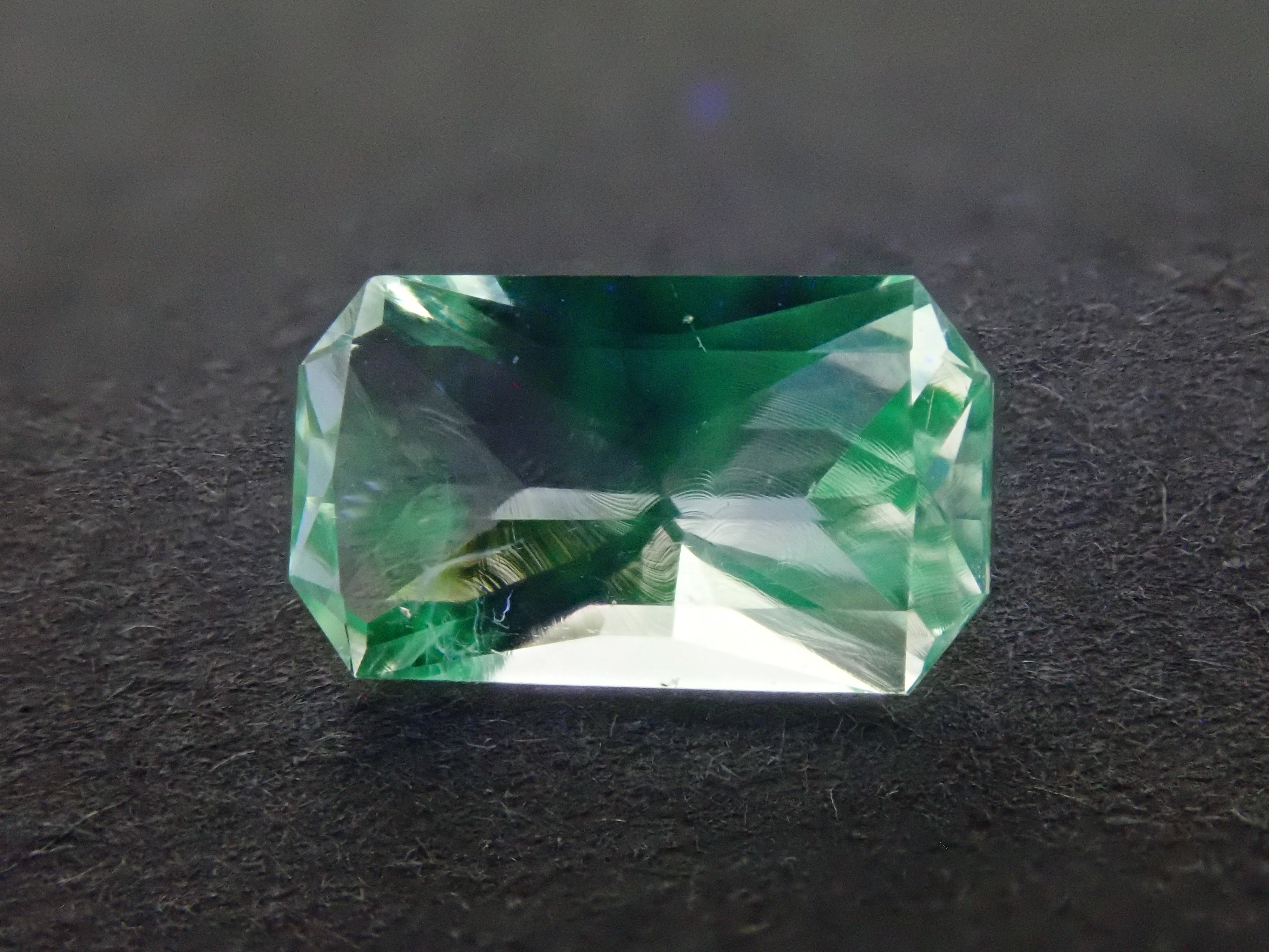 メキシコ産ハイアライトオパール 0.743ctルース