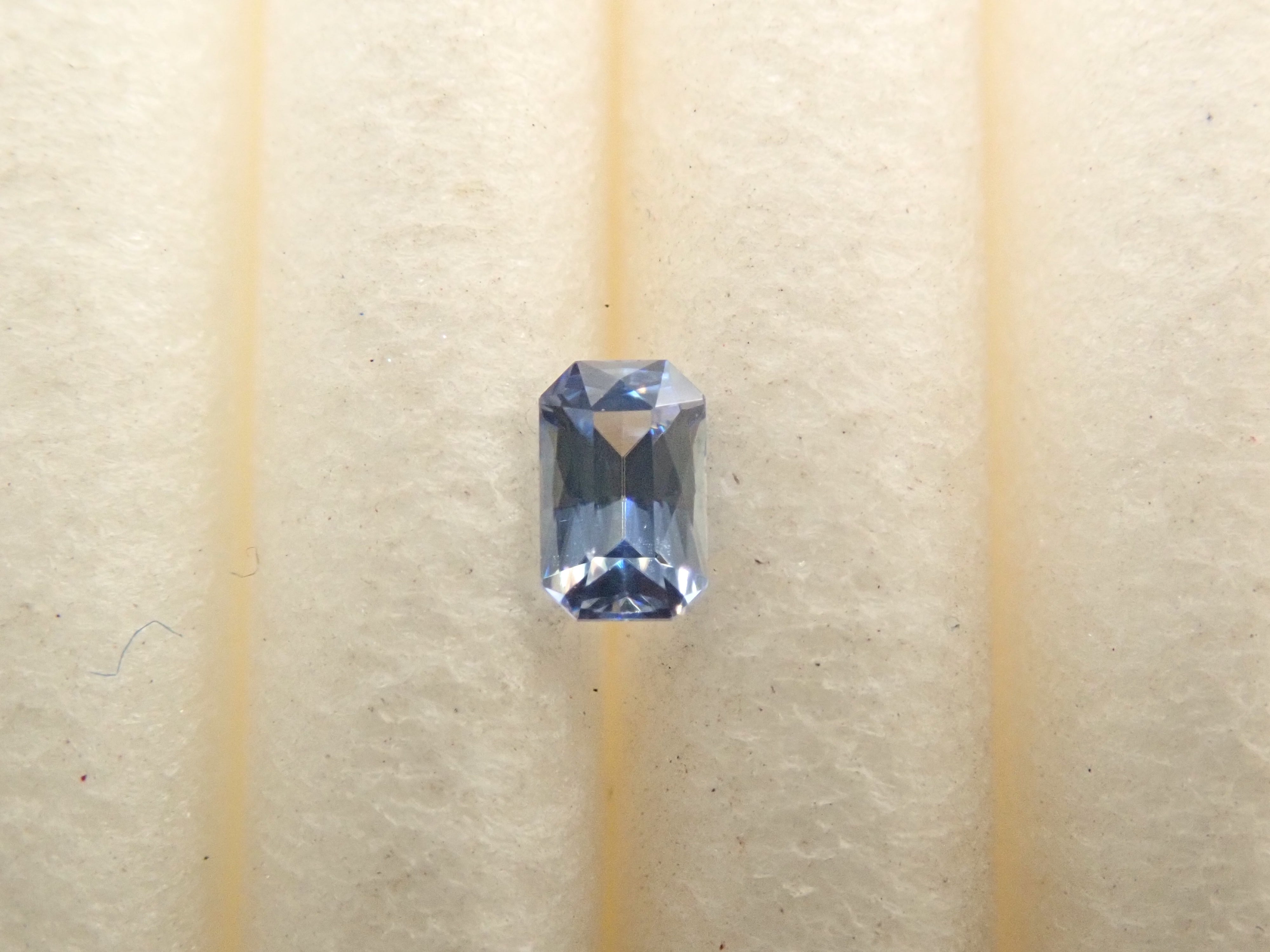 アメリカ産ベニトアイト 0.071ctルース