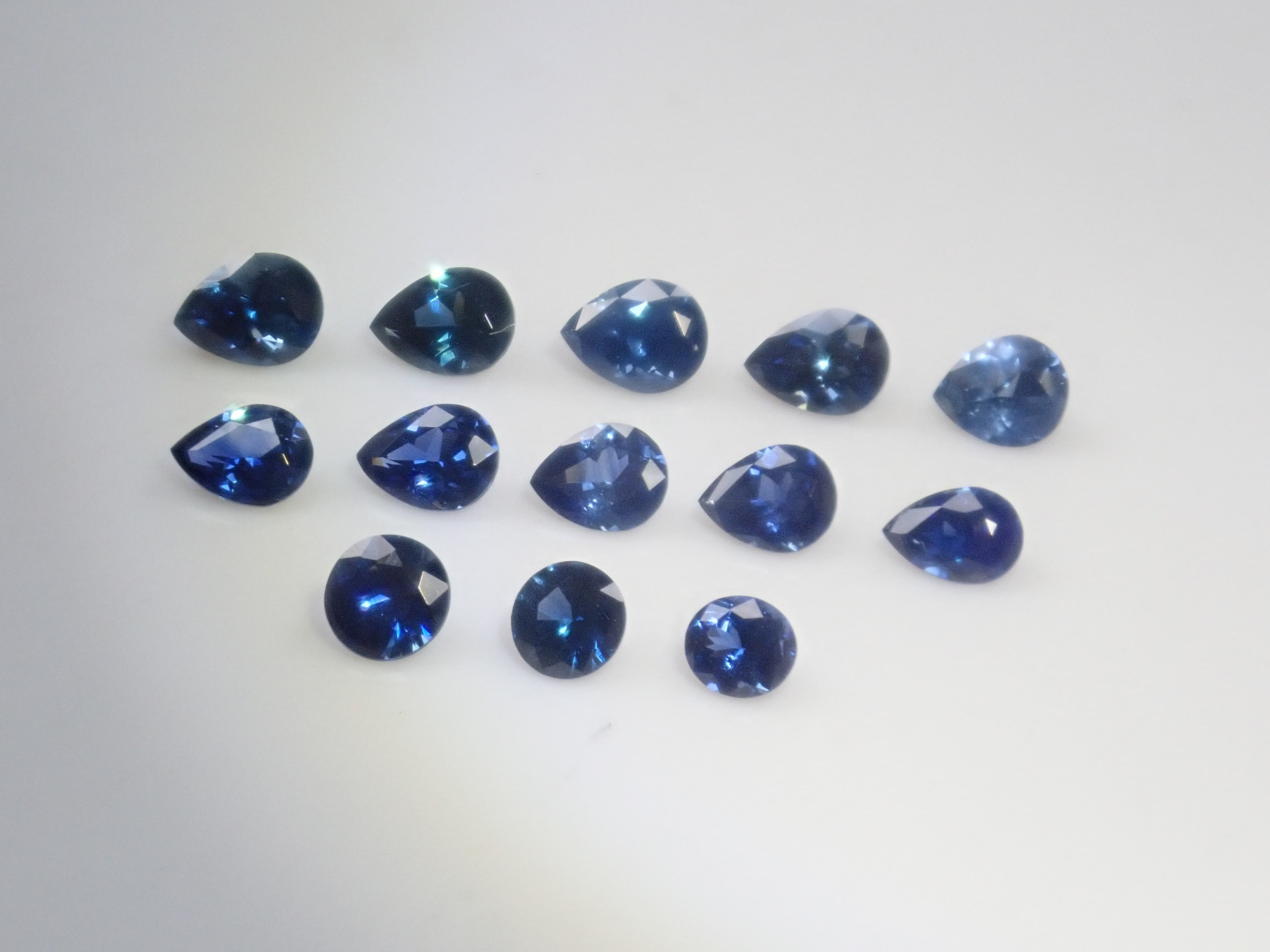 【11/3 22時販売】《限定15石》非加熱ロイヤルブルーサファイア2石(AIGS鑑別書付き)が当たるブルーサファイアガチャ《複数購入割引有》