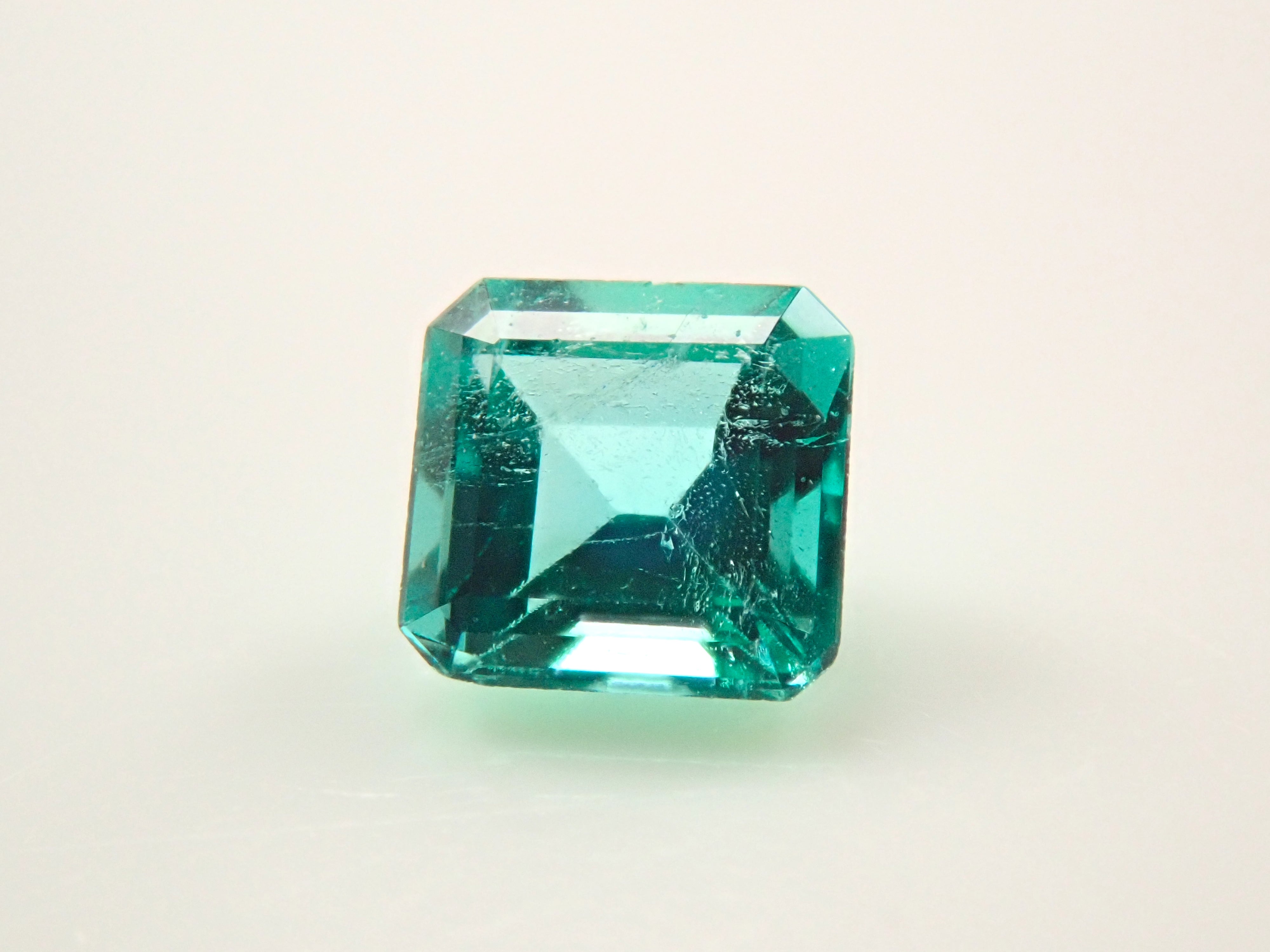 コロンビア産エメラルド 0.121ctルース