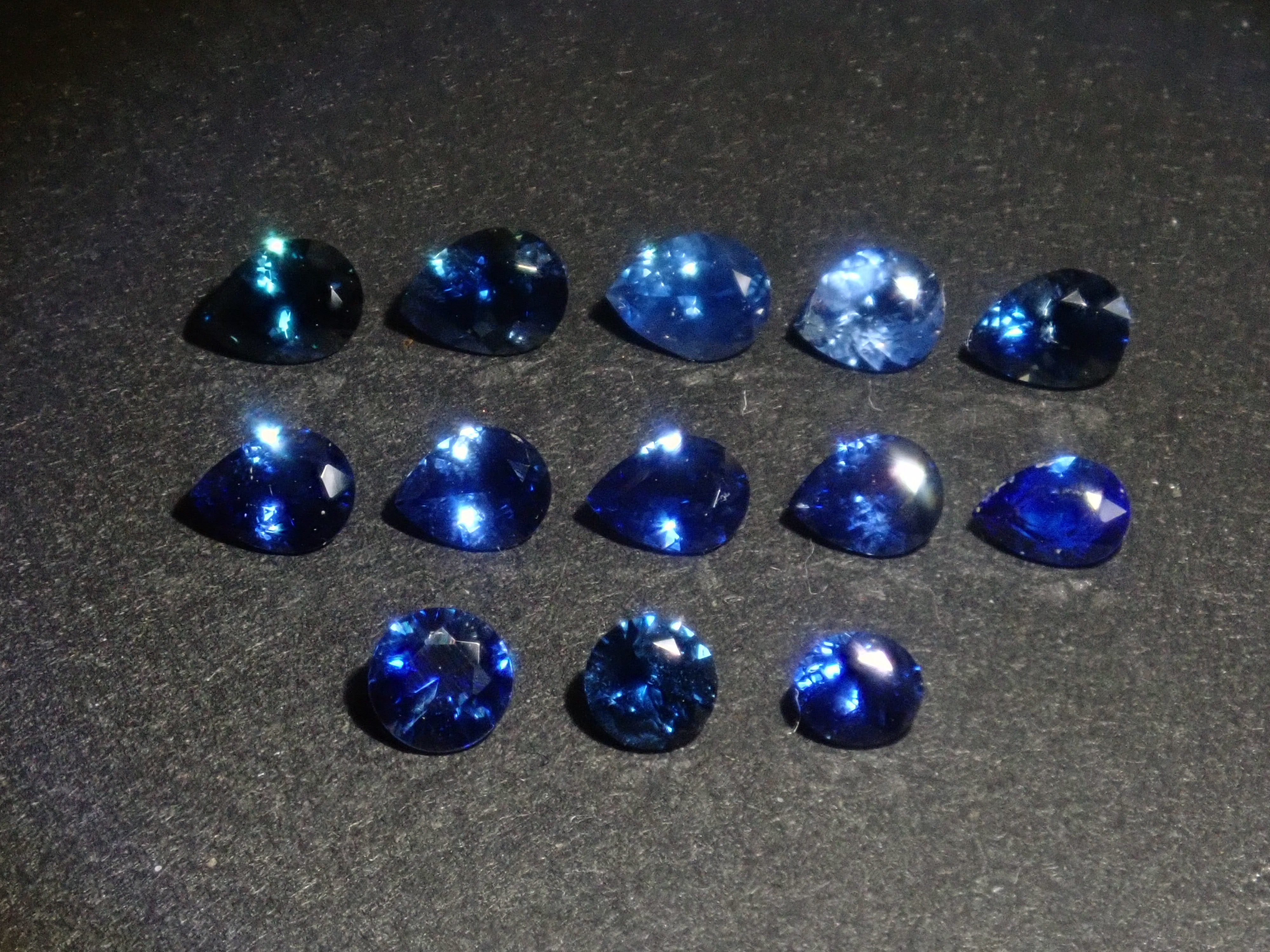 【11/3 22時販売】《限定15石》非加熱ロイヤルブルーサファイア2石(AIGS鑑別書付き)が当たるブルーサファイアガチャ《複数購入割引有》