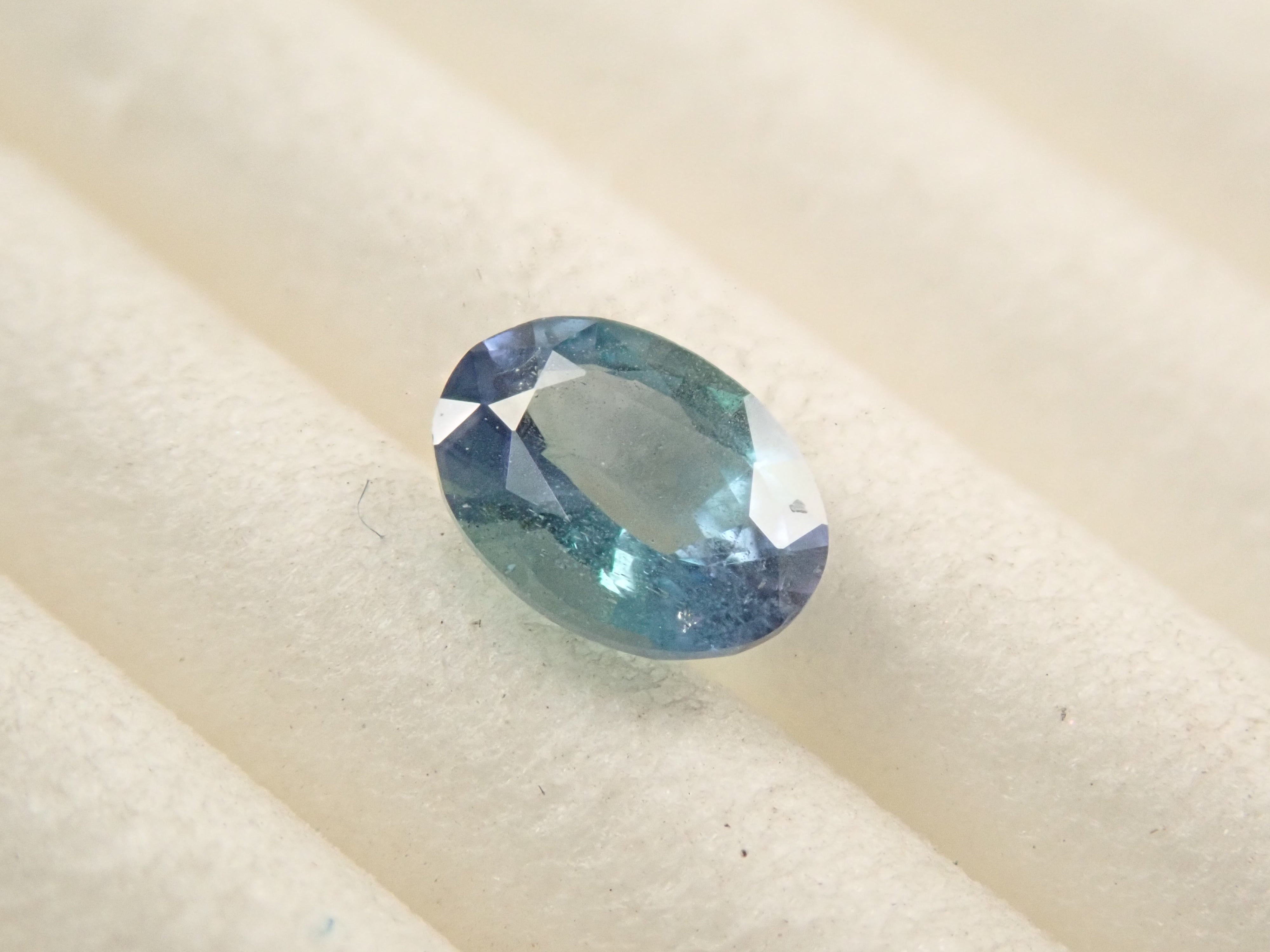 タンザニア産コーネルピン 0.241ctルース