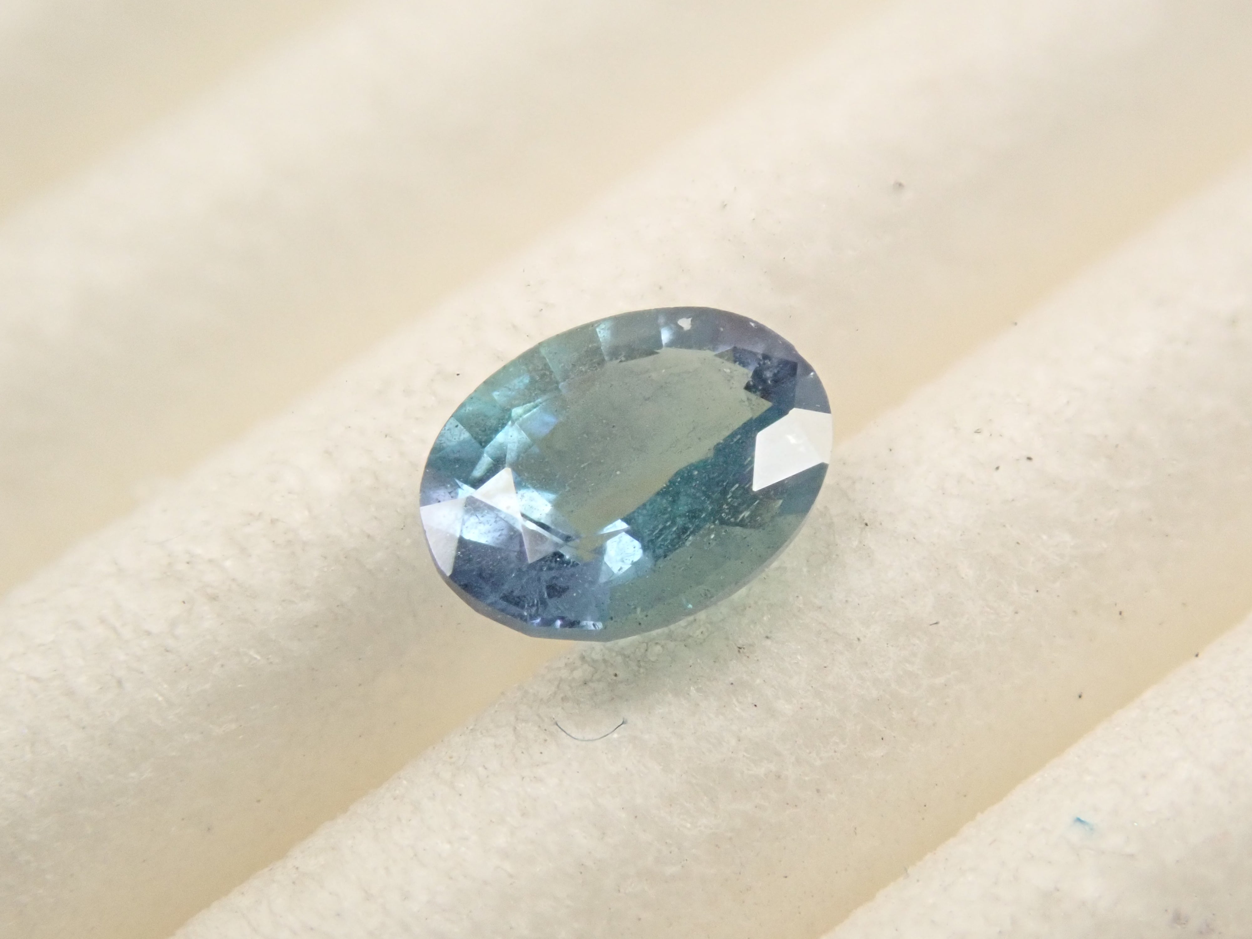 タンザニア産コーネルピン 0.241ctルース