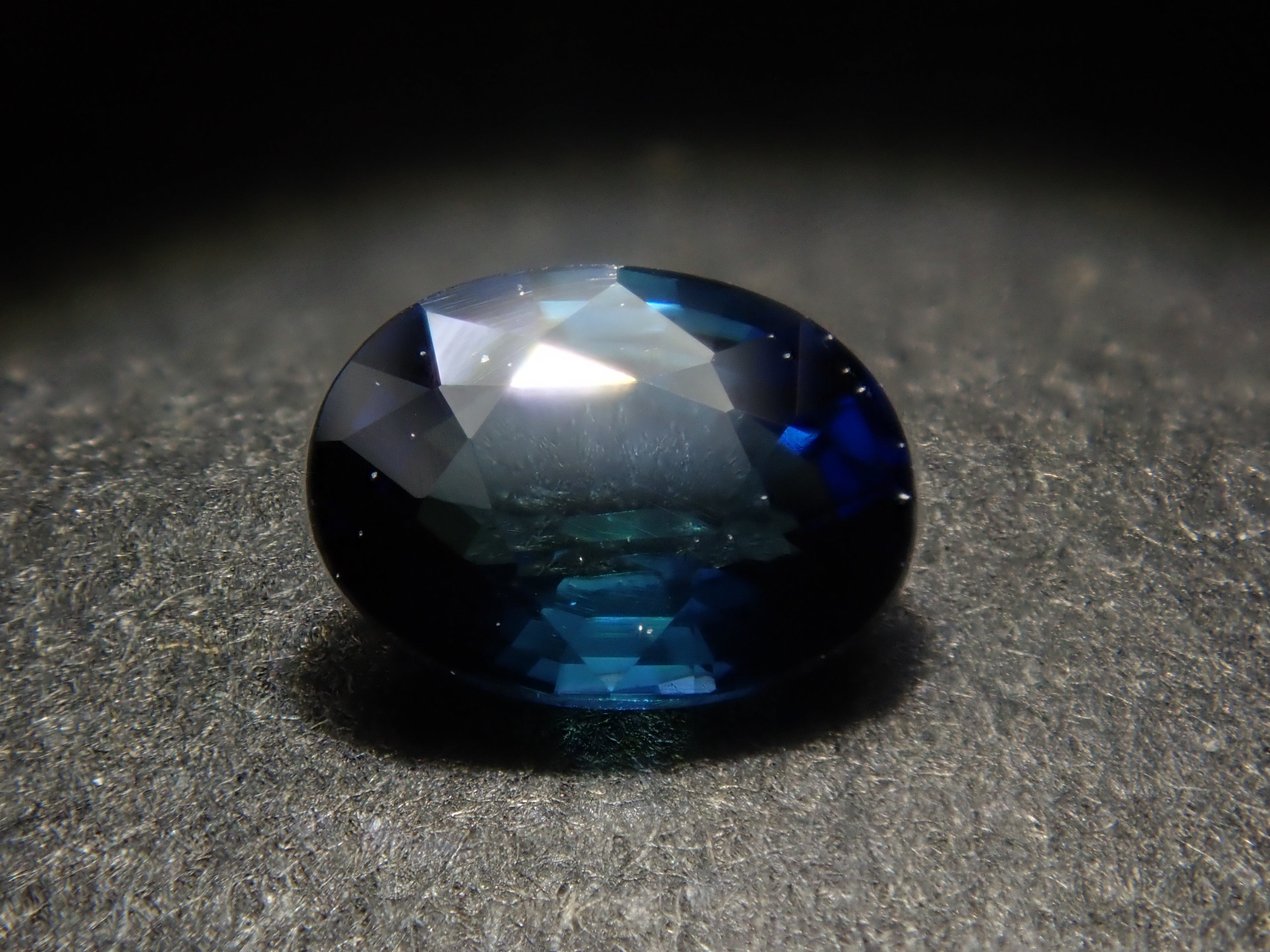 【11/3 22時販売】《限定15石》非加熱ロイヤルブルーサファイア2石(AIGS鑑別書付き)が当たるブルーサファイアガチャ《複数購入割引有》