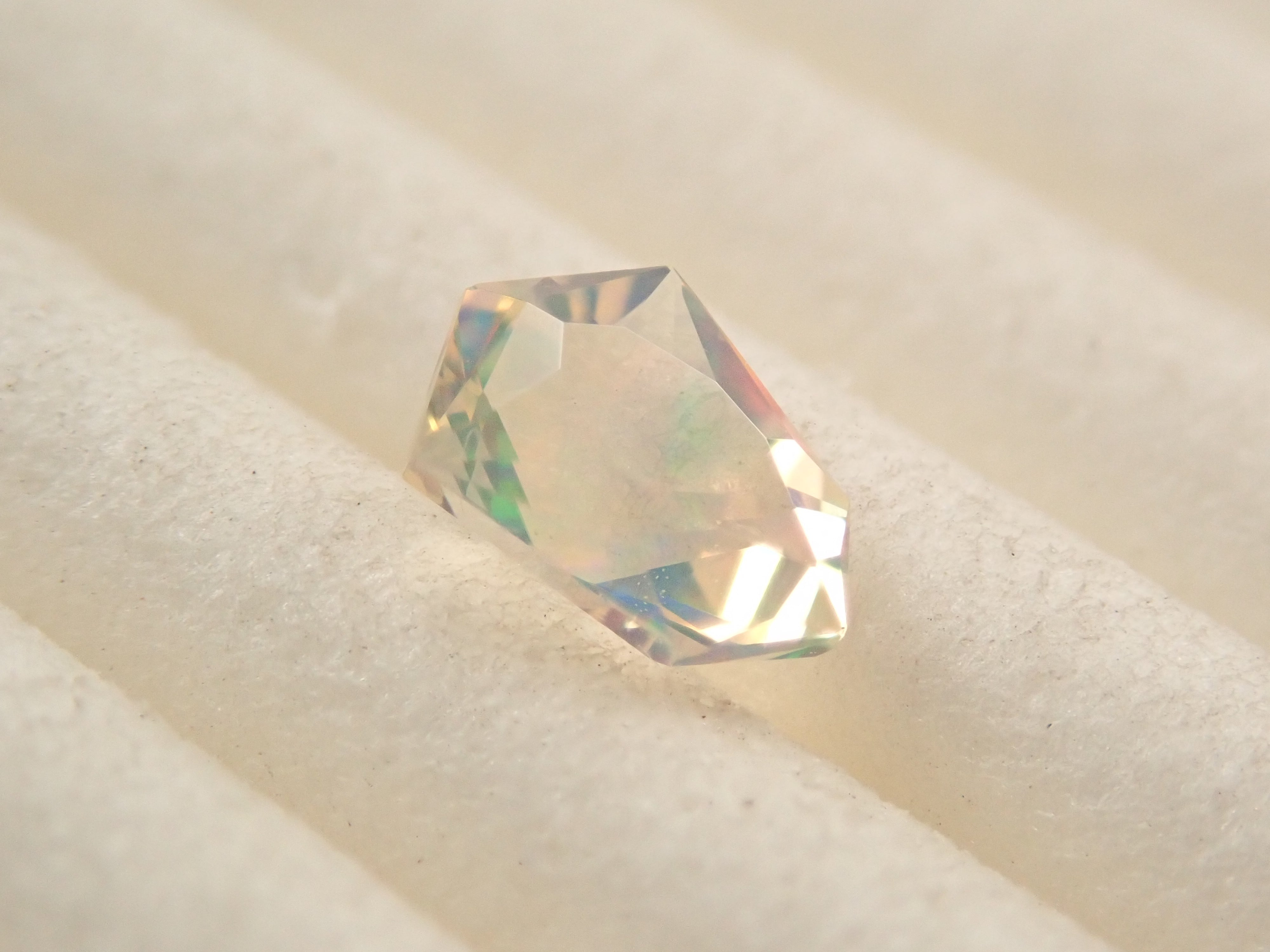 メキシコ産オパール 0.233ctルース