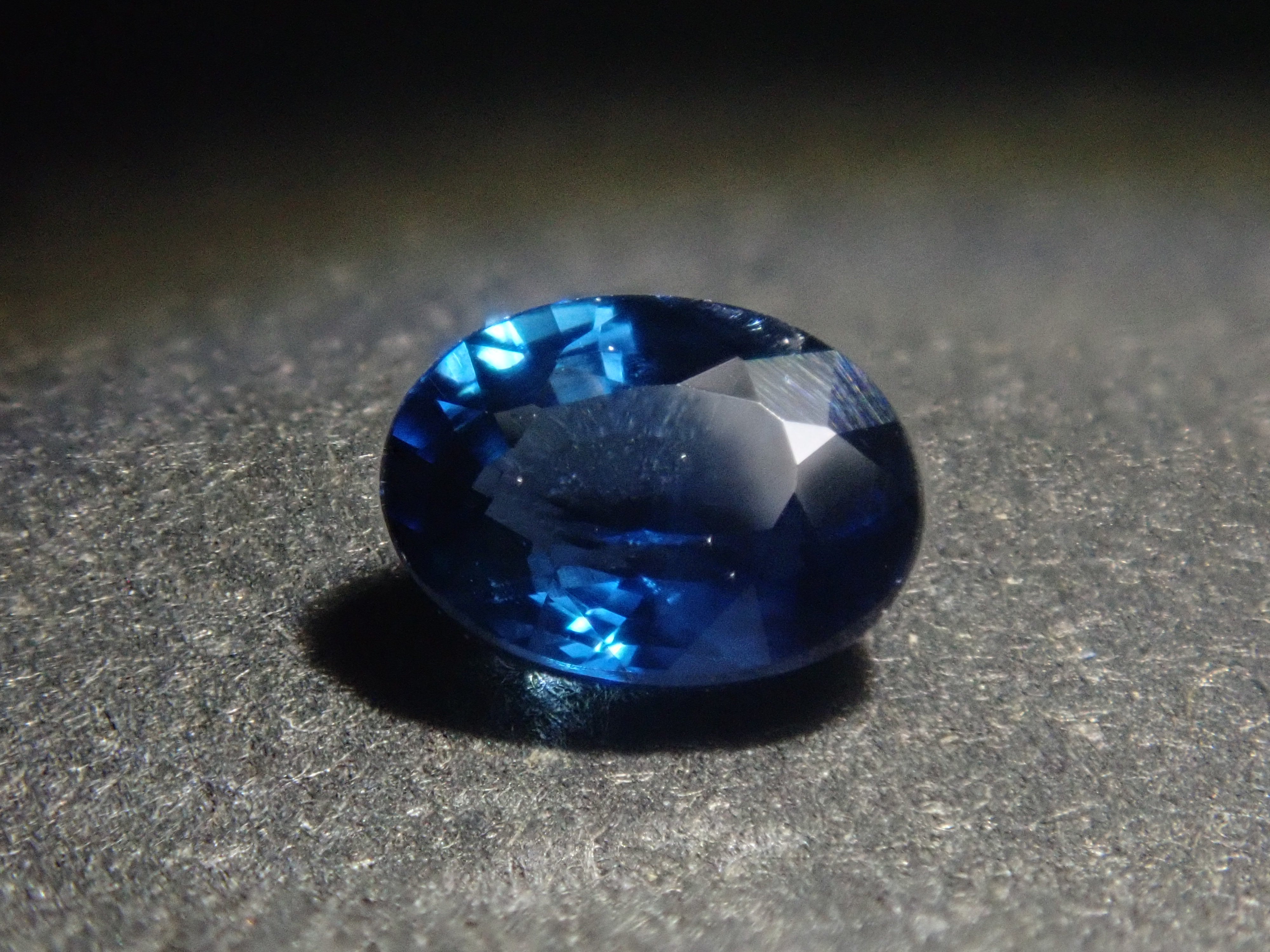 【11/3 22時販売】《限定15石》非加熱ロイヤルブルーサファイア2石(AIGS鑑別書付き)が当たるブルーサファイアガチャ《複数購入割引有》