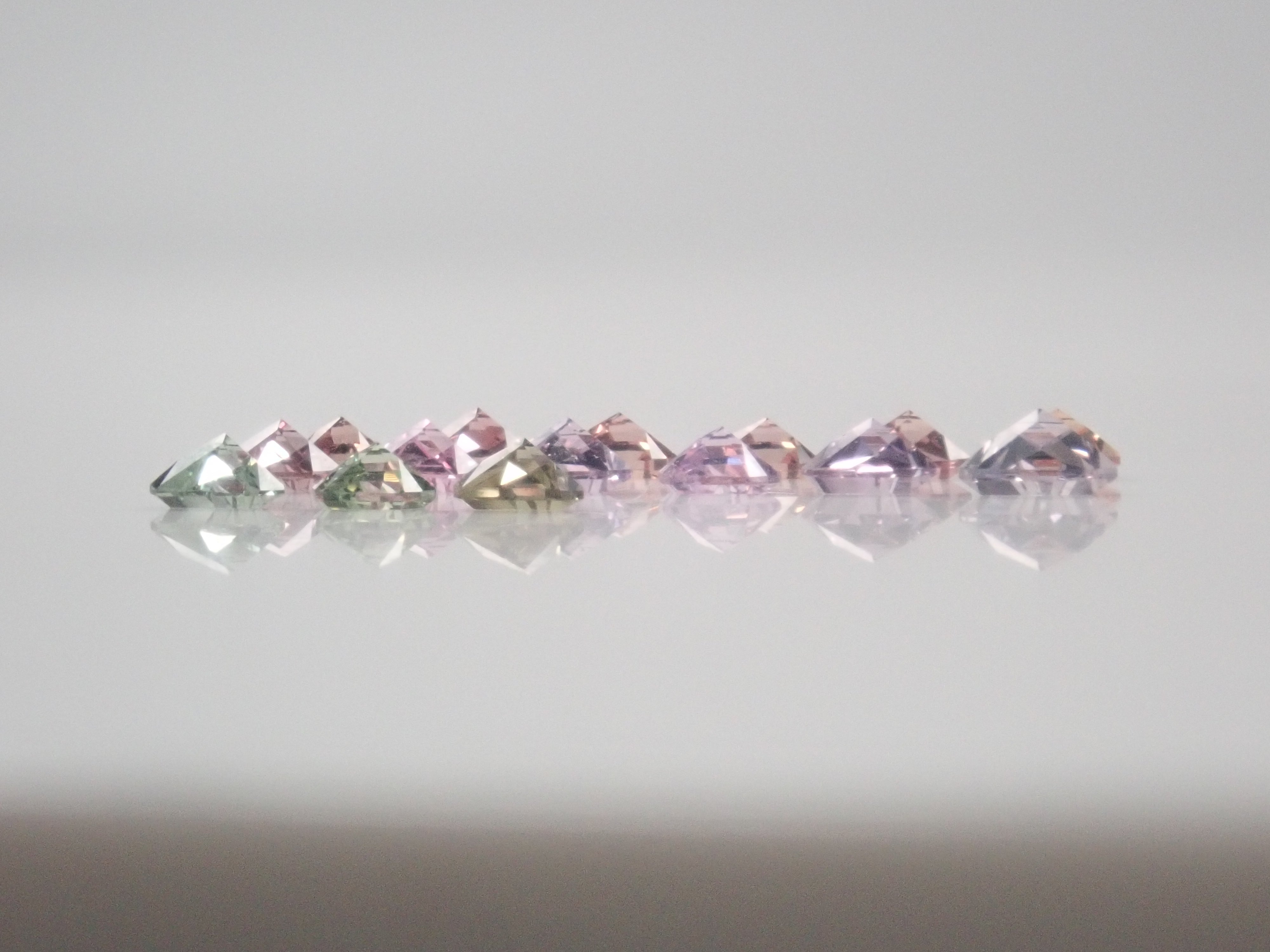 【11/3 22時販売】《限定15石》非加熱ロイヤルブルーサファイア2石(AIGS鑑別書付き)が当たるブルーサファイアガチャ《複数購入割引有》