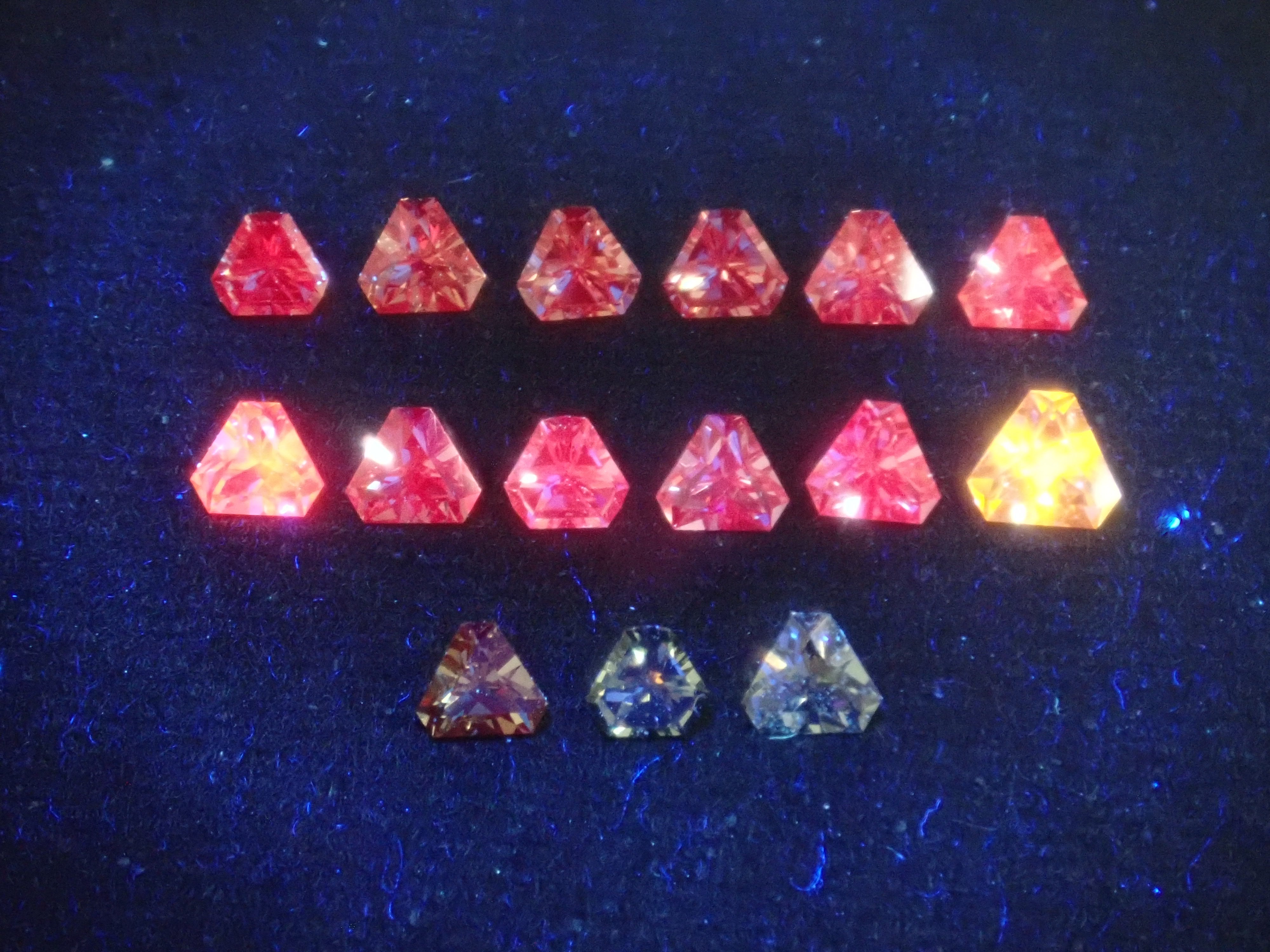 【11/3 22時販売】《限定15石》非加熱ロイヤルブルーサファイア2石(AIGS鑑別書付き)が当たるブルーサファイアガチャ《複数購入割引有》