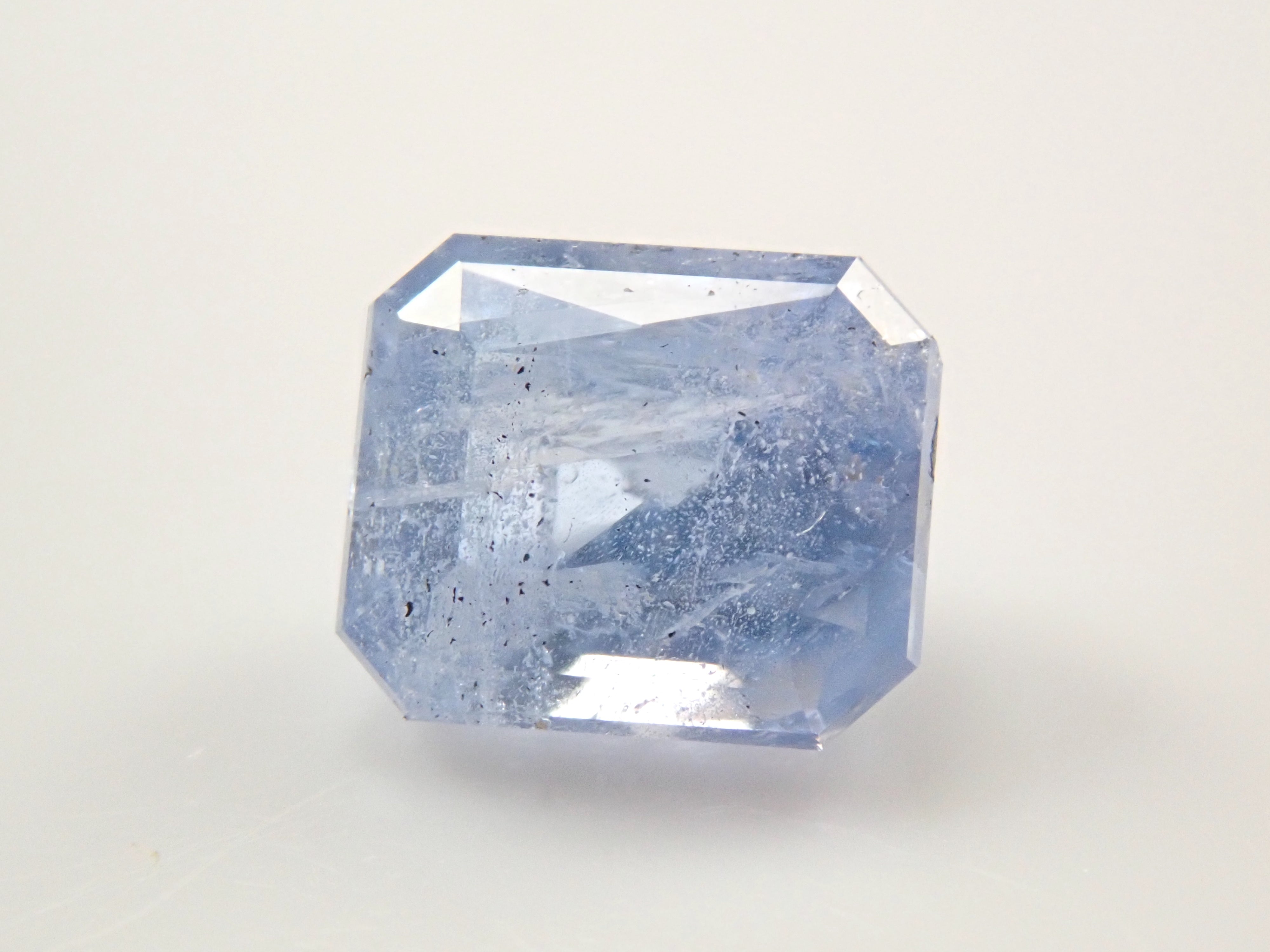 コロンビア産ユークレース 0.546ctルース