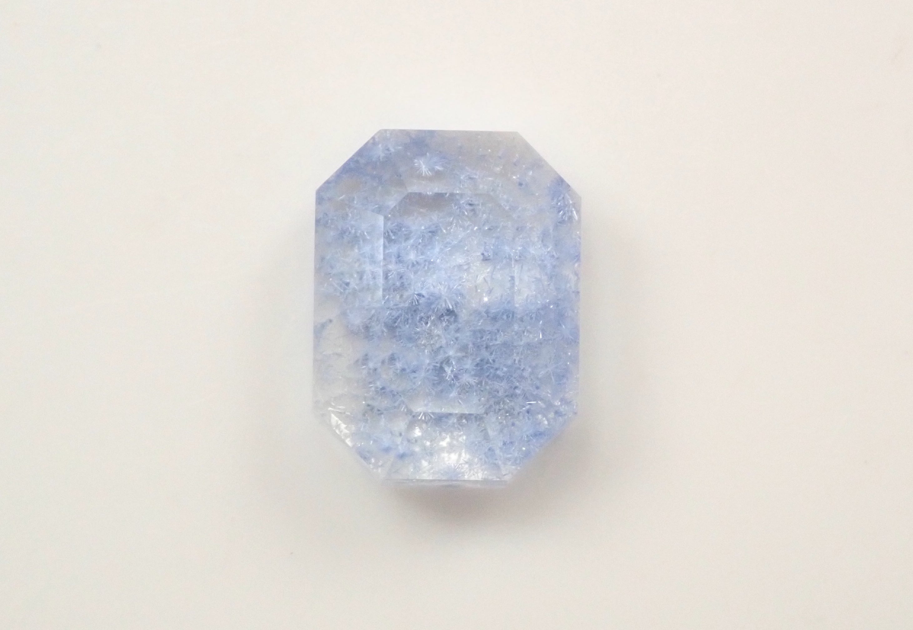 ブラジル産デュモルチェライトインクォーツ 2.074ctルース