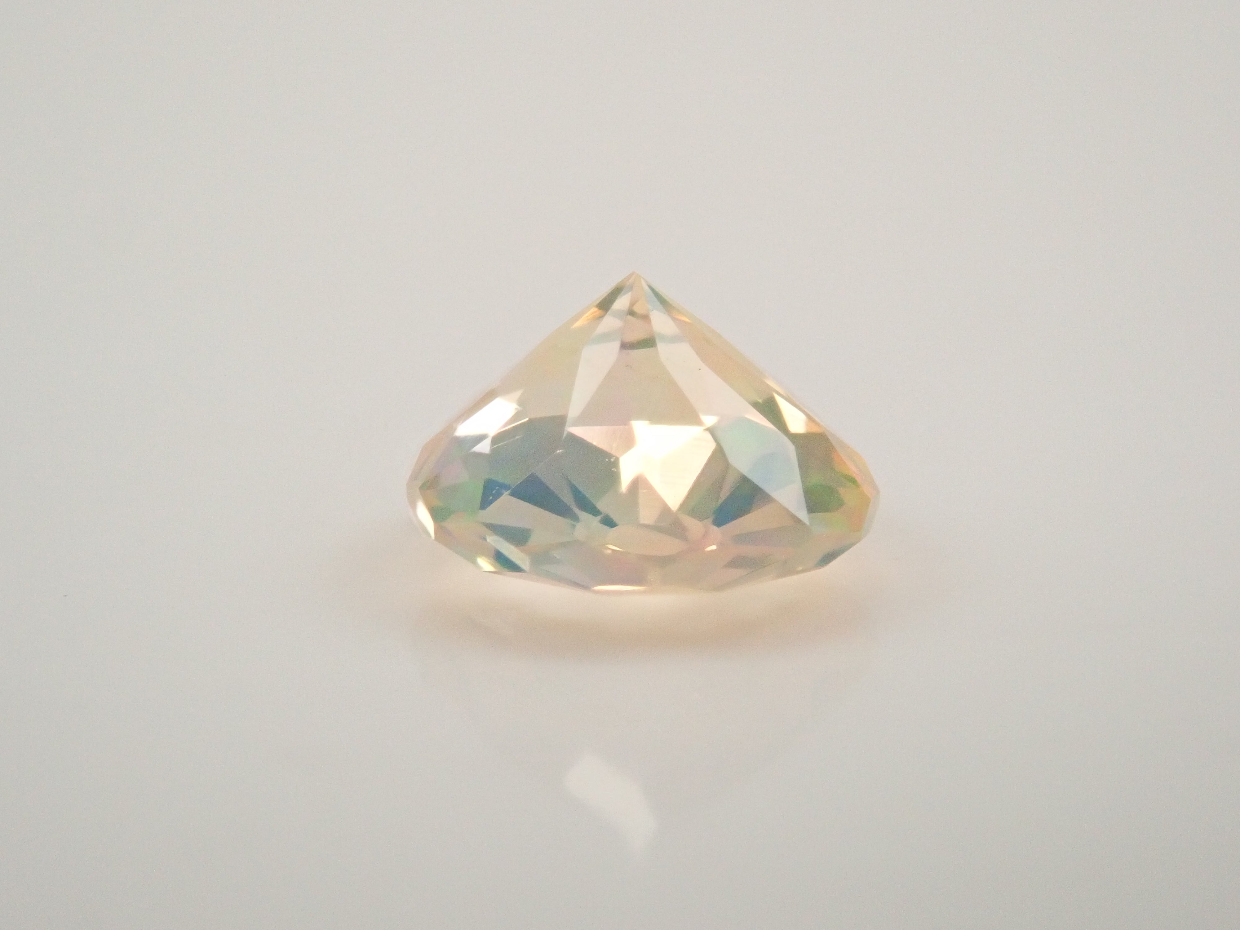 【11/14 22時販売】メキシコ産ファイアオパール(ファセットカット) 5.0mm/0.309ctルース