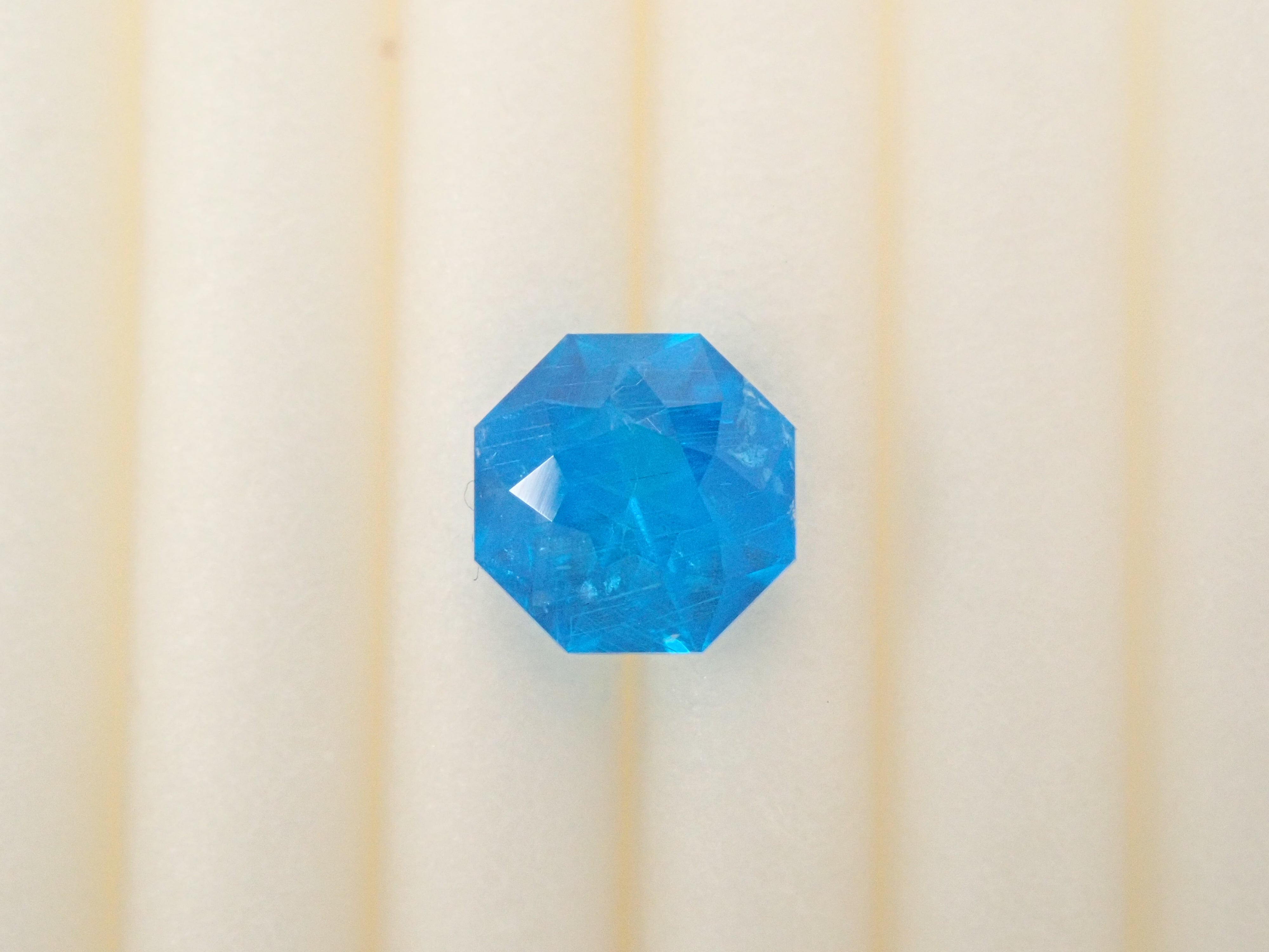 【11/6 22時販売】マダガスカル産ブルーアパタイト 0.527ctルース