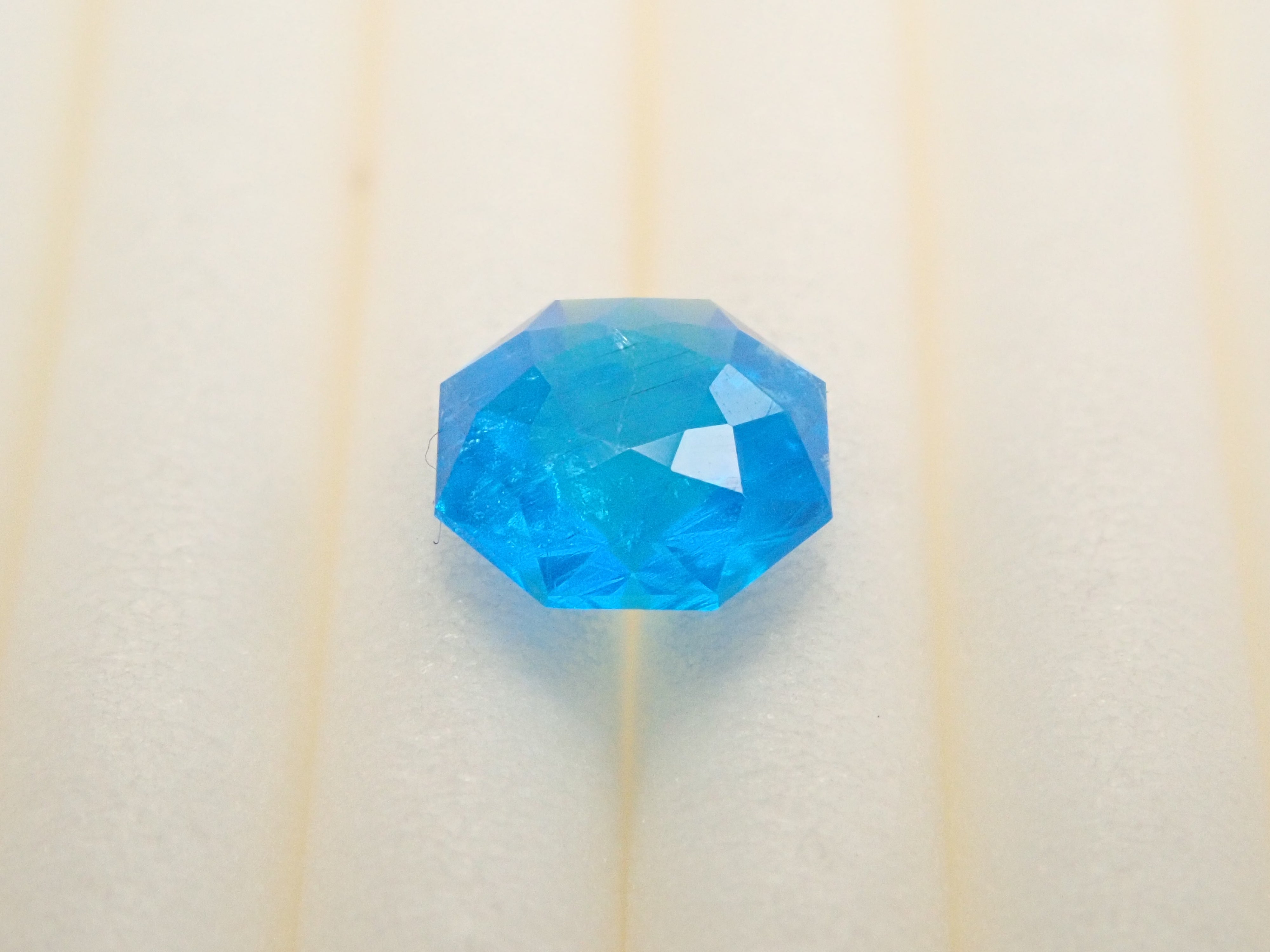 【11/6 22時販売】マダガスカル産ブルーアパタイト 0.527ctルース