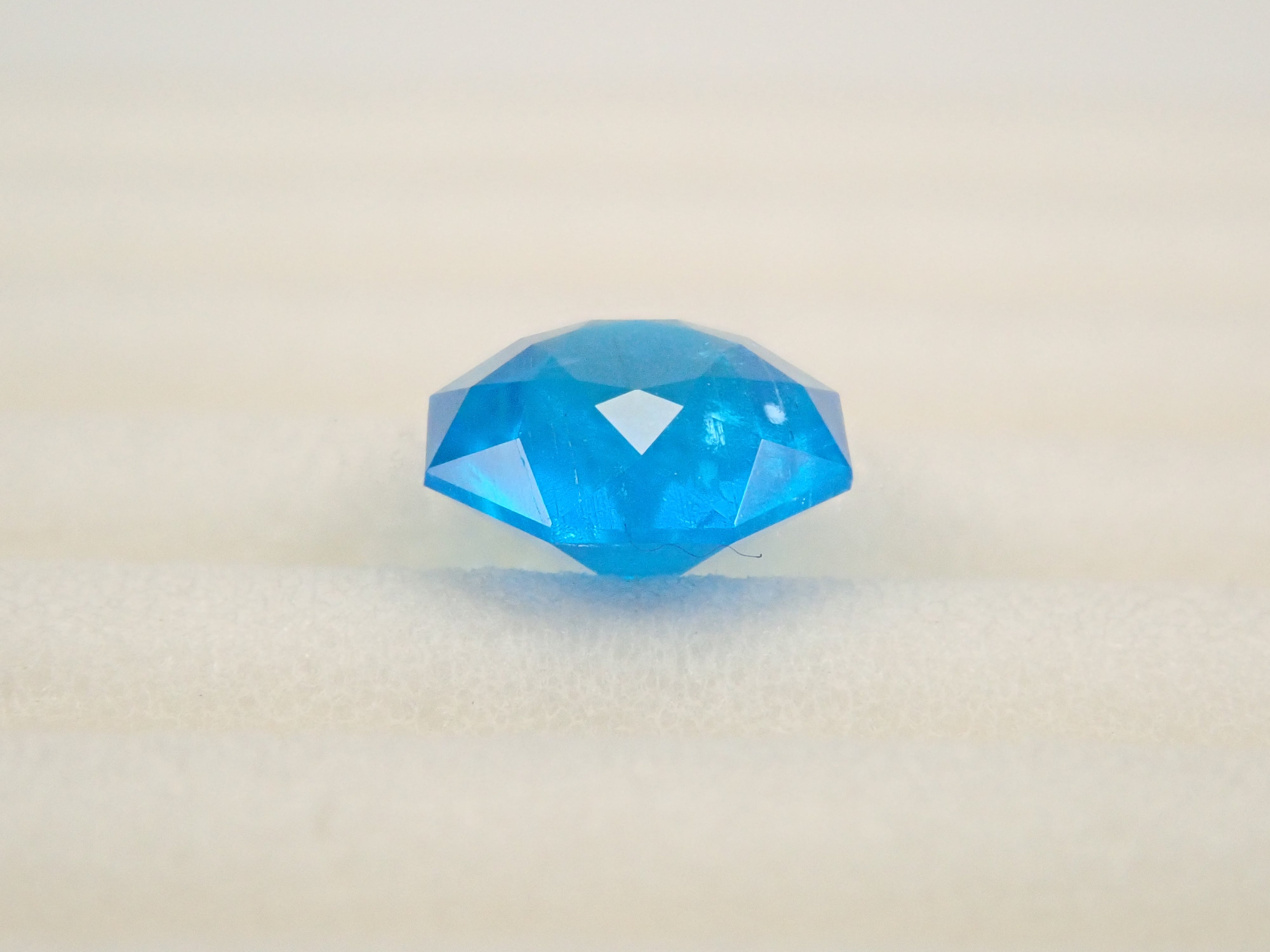 【11/6 22時販売】マダガスカル産ブルーアパタイト 0.527ctルース