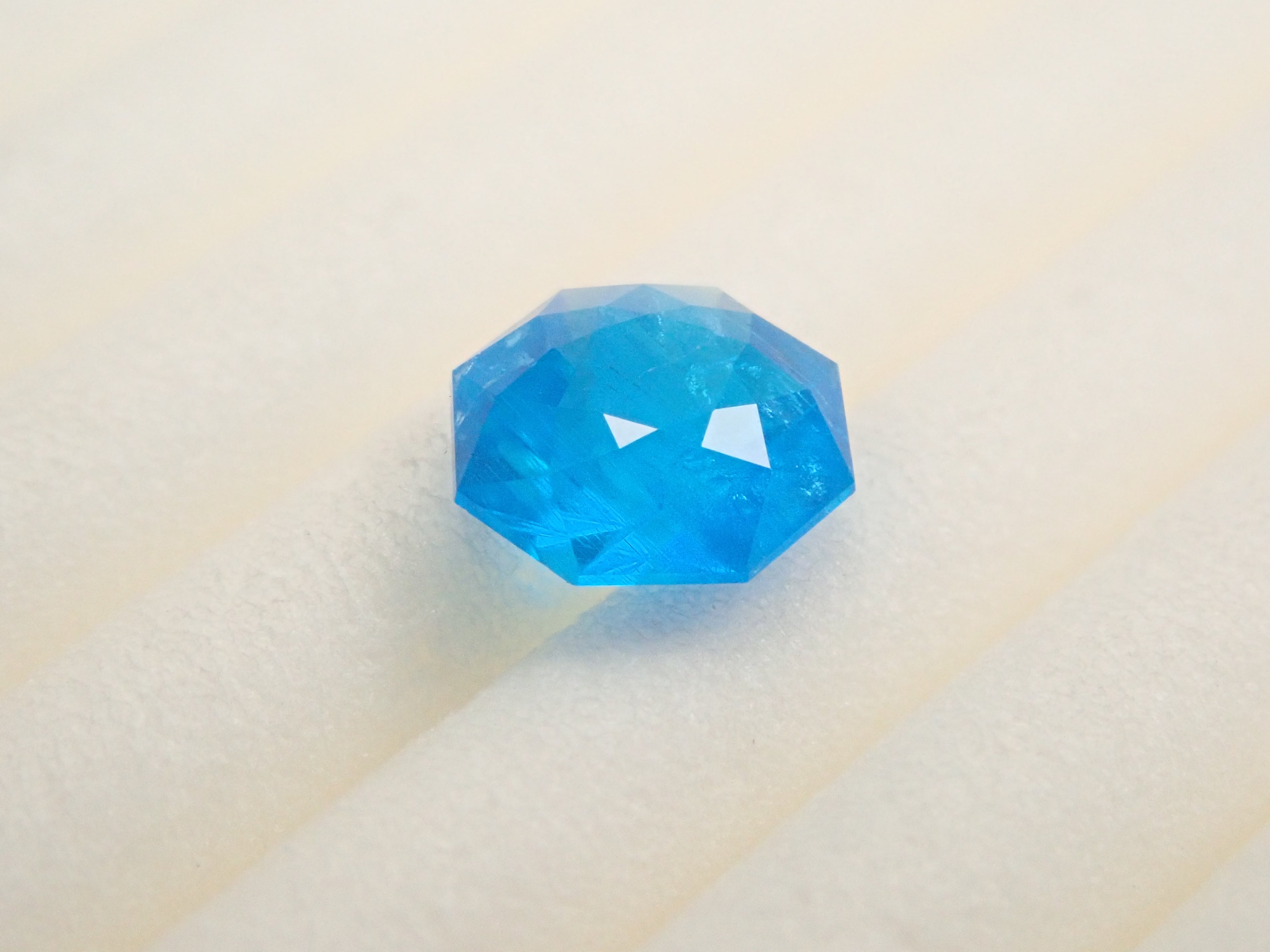 【11/6 22時販売】マダガスカル産ブルーアパタイト 0.527ctルース