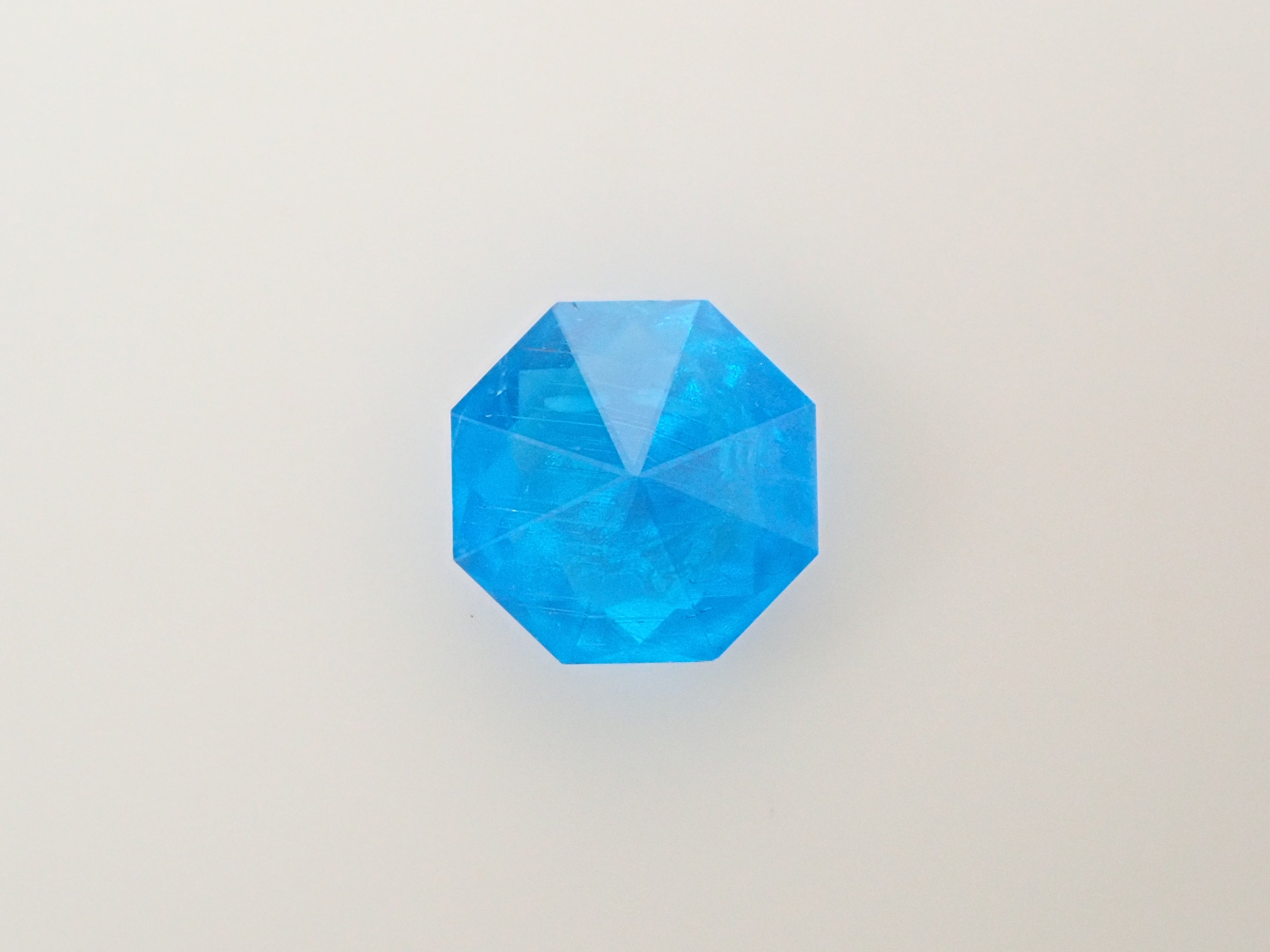 【11/6 22時販売】マダガスカル産ブルーアパタイト 0.527ctルース