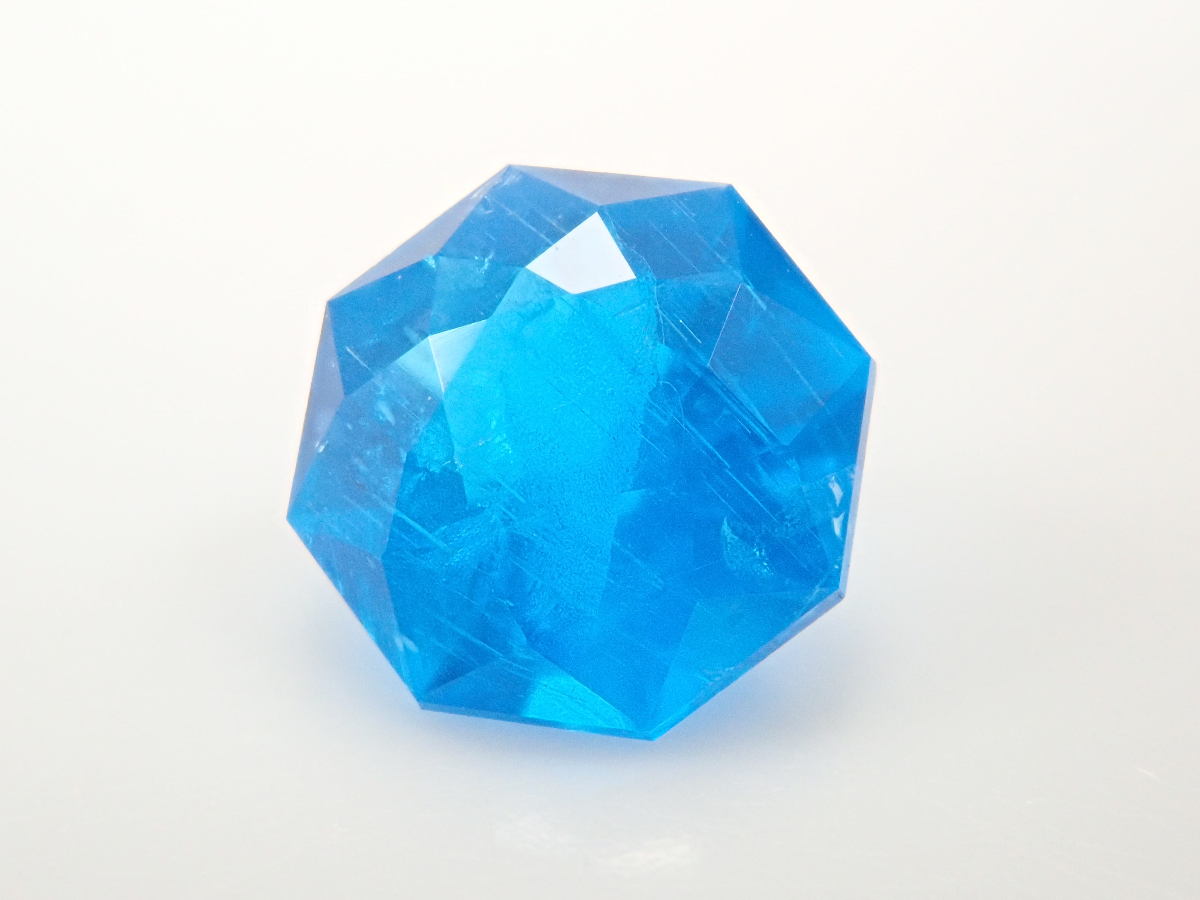 【11/6 22時販売】マダガスカル産ブルーアパタイト 0.527ctルース