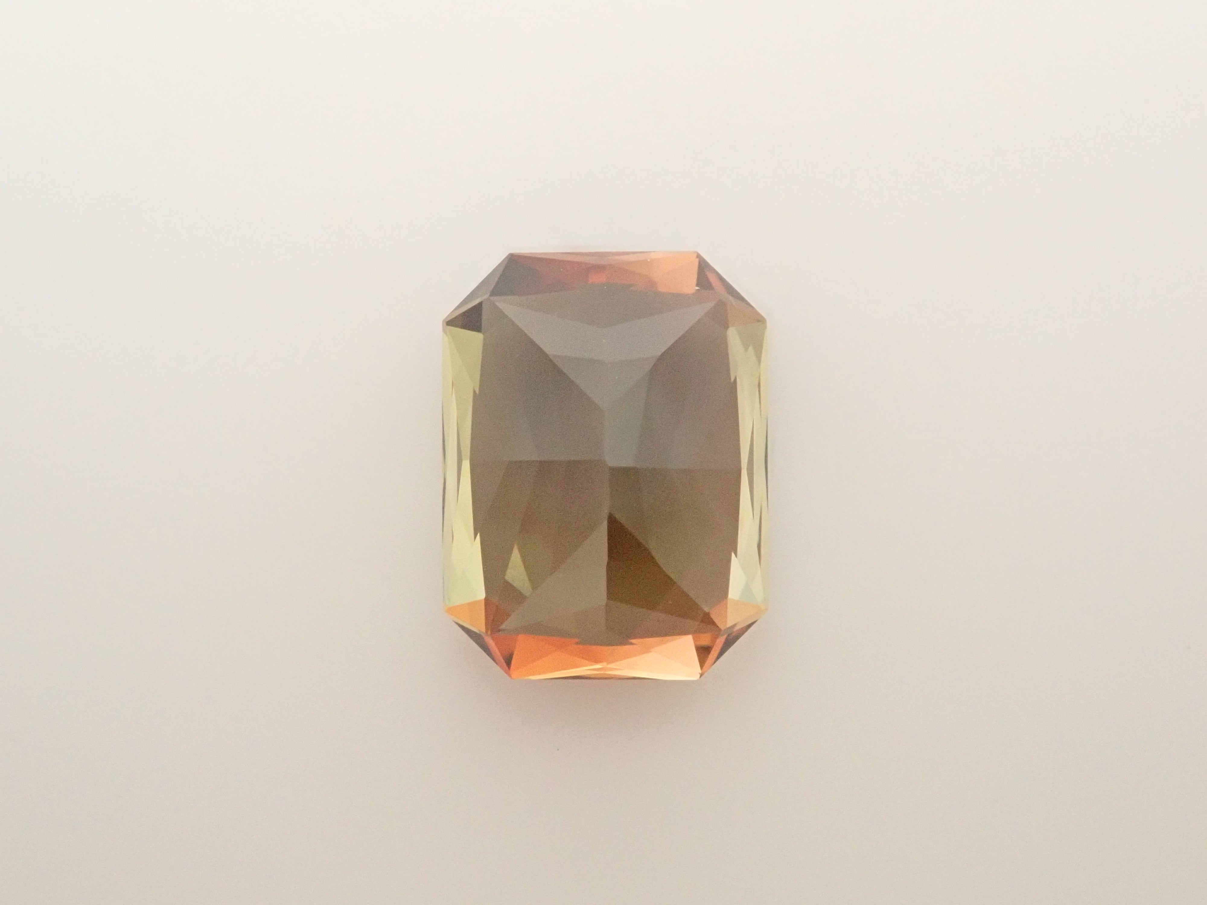 【11/6 22時販売】マダガスカル産アンダリュサイト 1.967ctルース