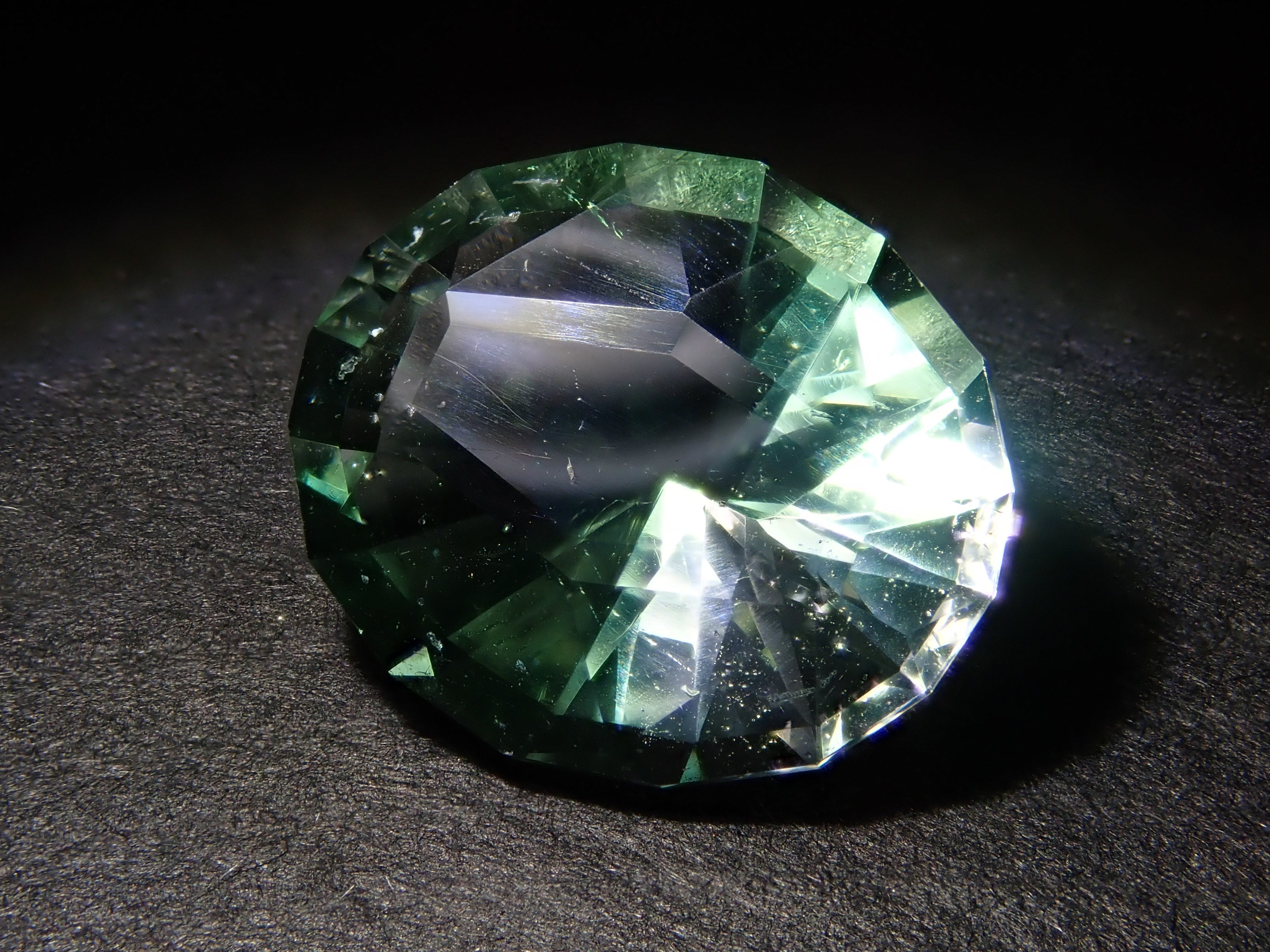 【11/6 22時販売】コロンビア産バイカラーフローライト 3.209ctルース