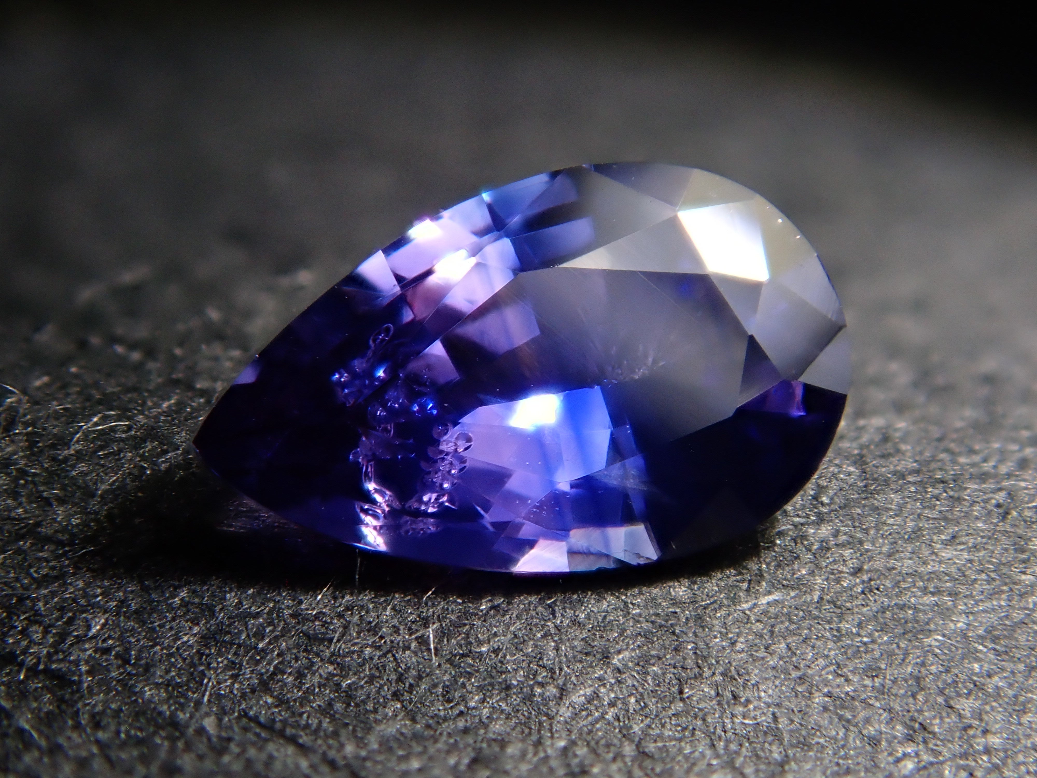 【11/22 22時販売】タンザニア産バイカラーサファイア 0.299ctルース