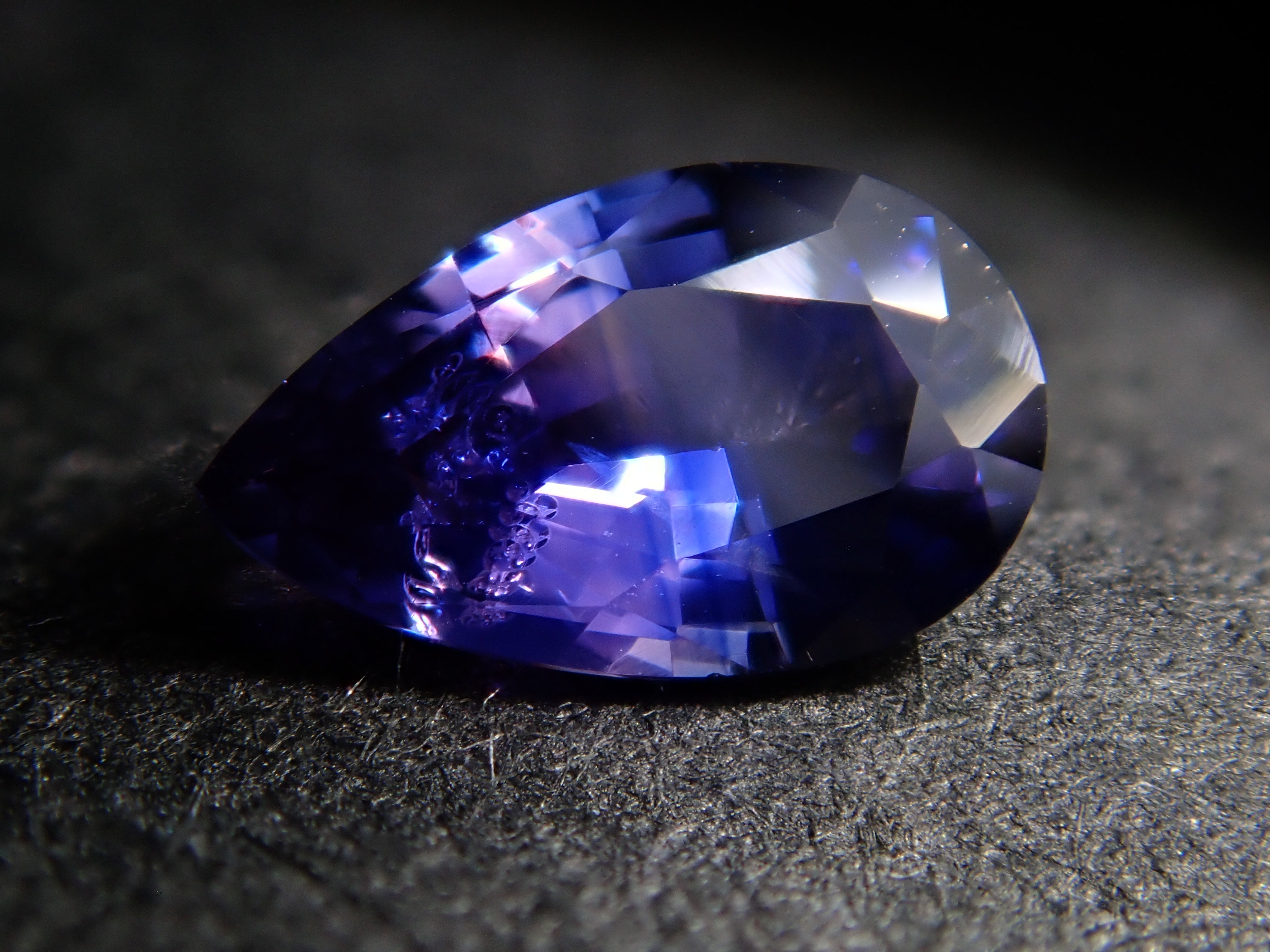 【11/22 22時販売】タンザニア産バイカラーサファイア 0.299ctルース