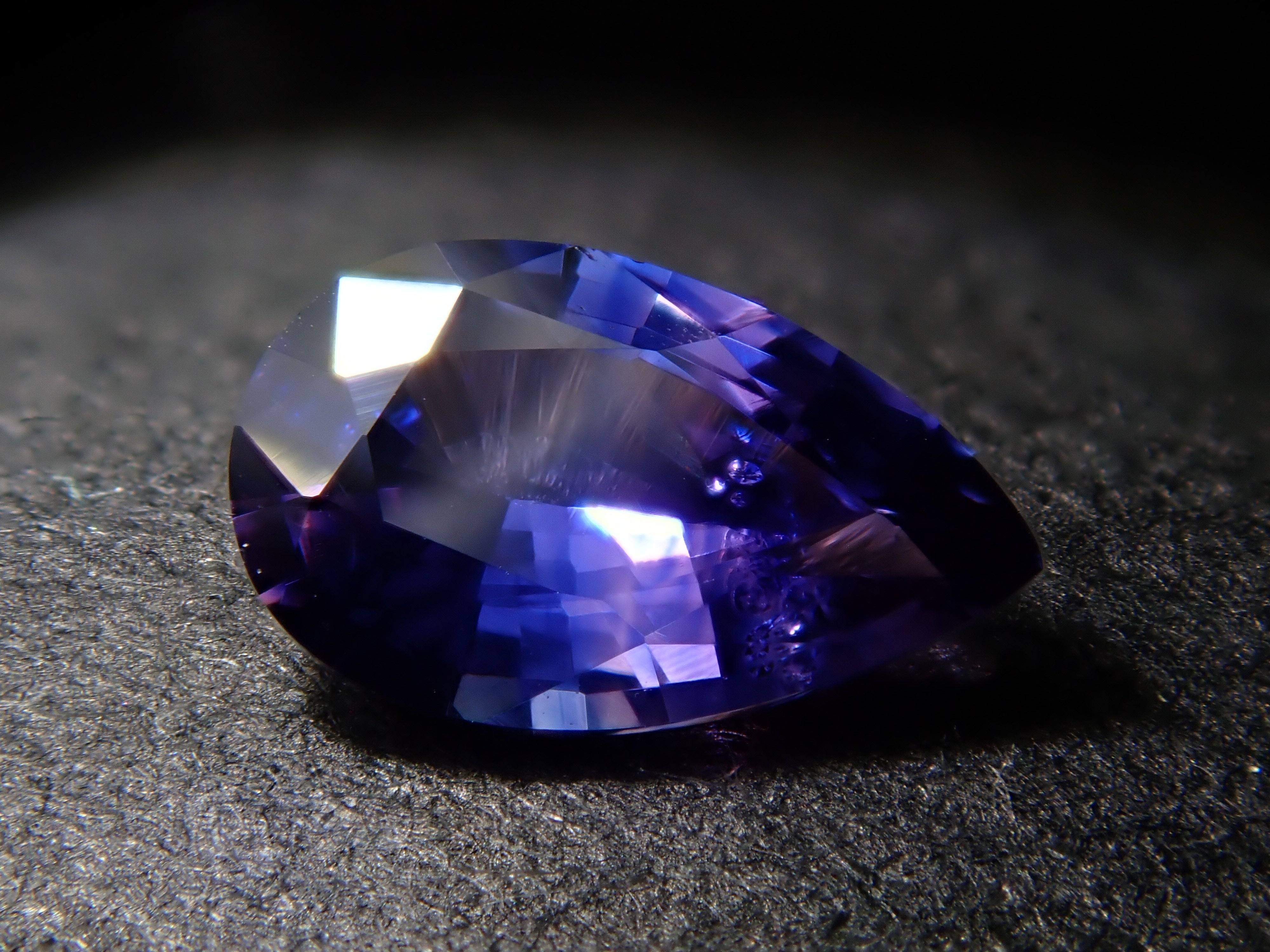 【11/22 22時販売】タンザニア産バイカラーサファイア 0.299ctルース