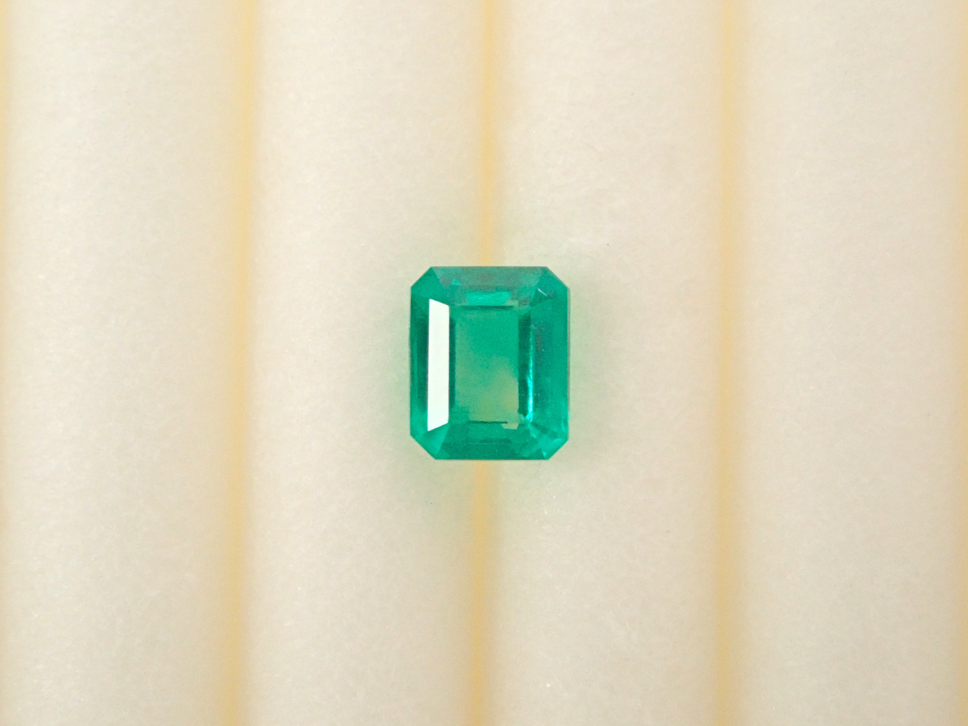 【11/3 22時販売】コロンビア産エメラルド 0.126ctルース