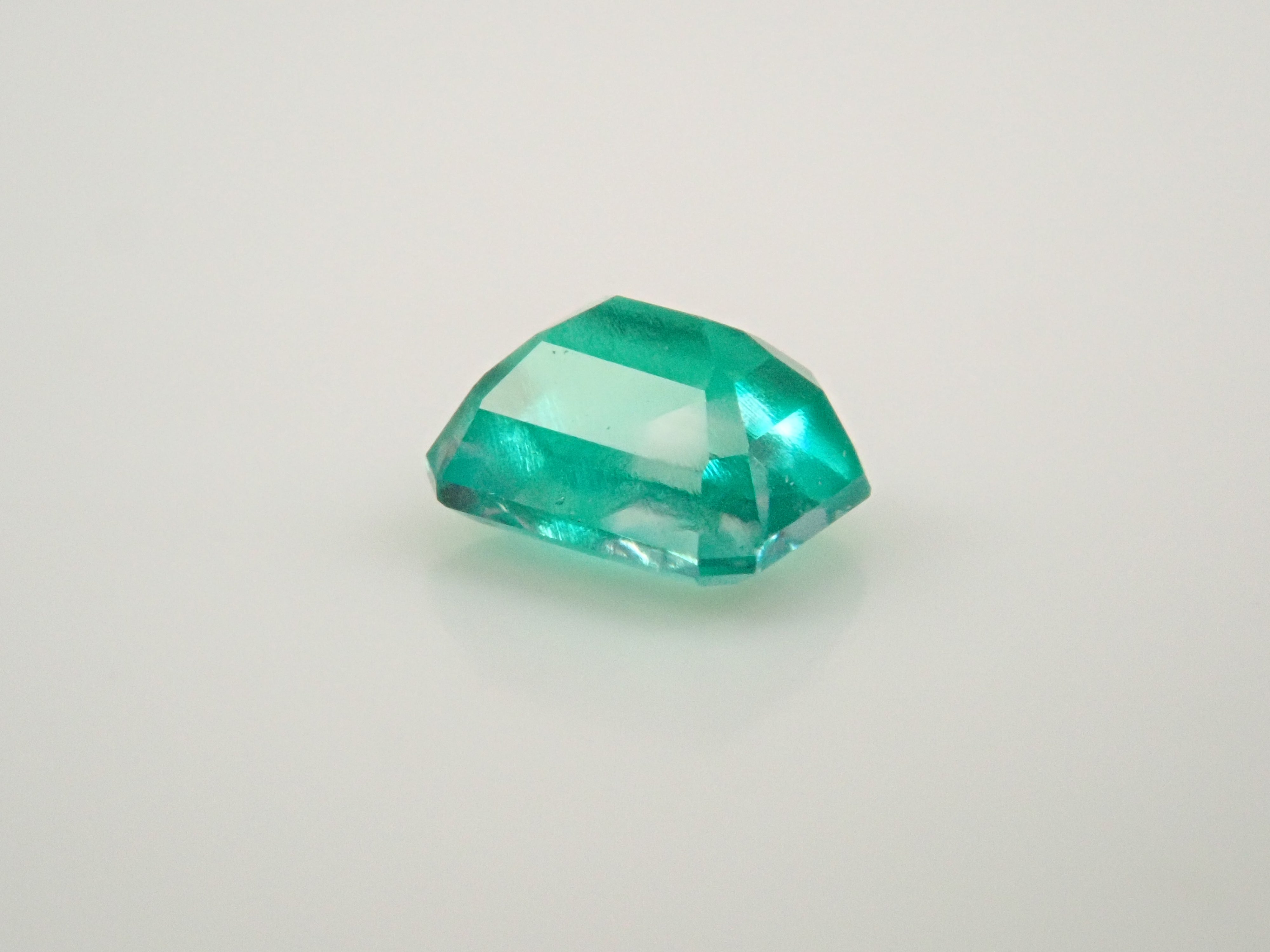 【11/3 22時販売】コロンビア産エメラルド 0.126ctルース