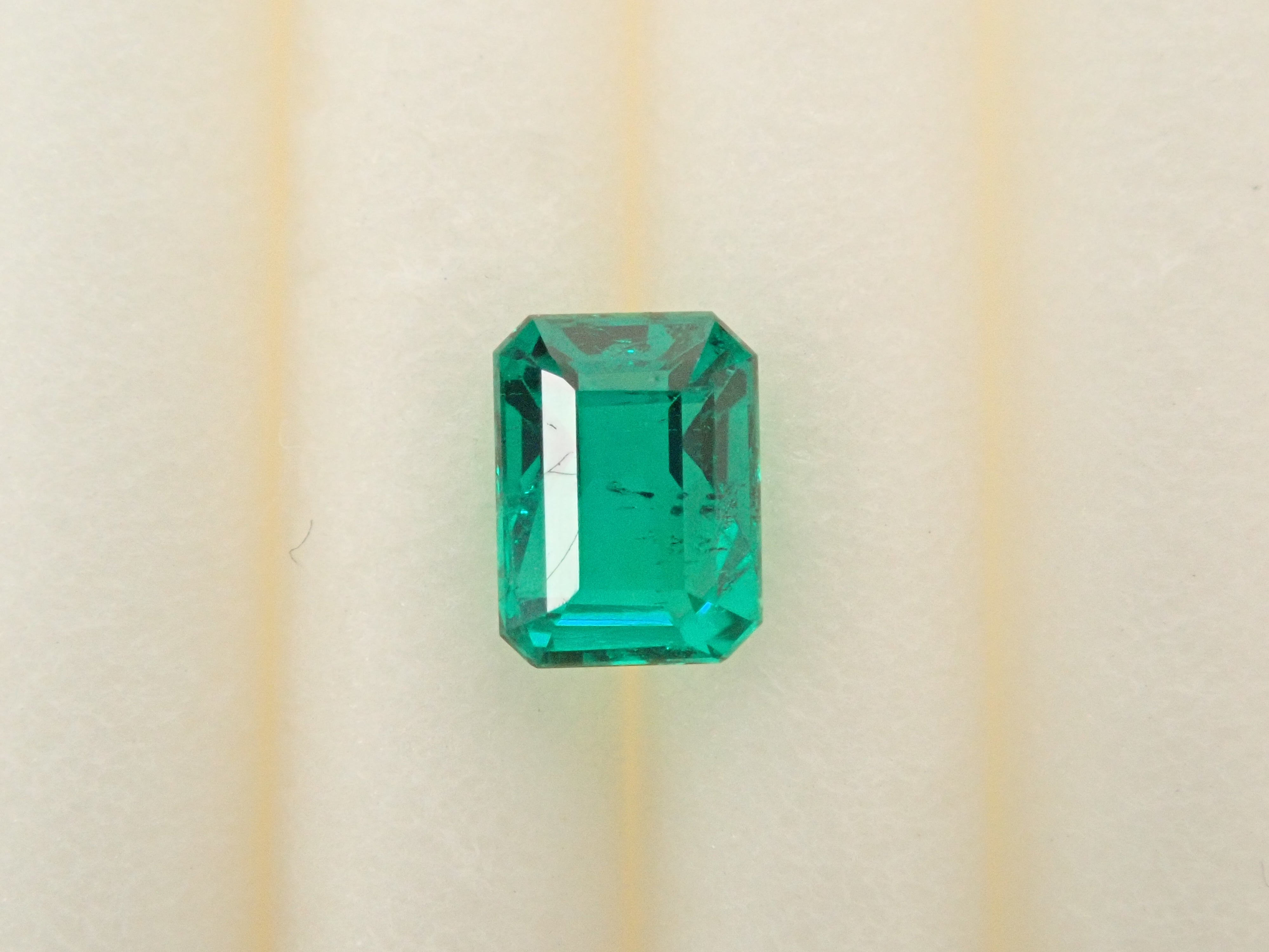 【11/3 22時販売】コロンビア産エメラルド 0.176ctルース