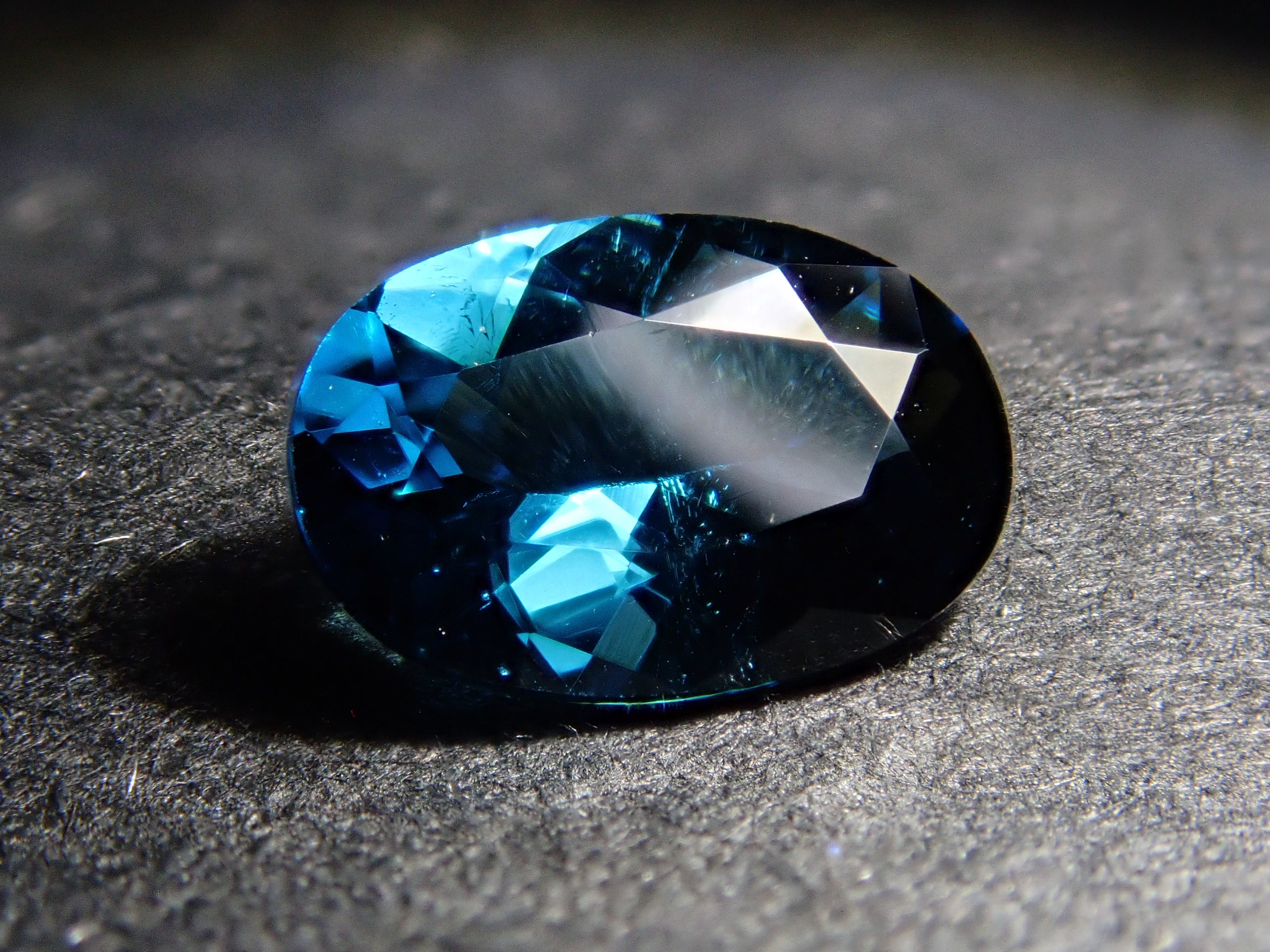 【11/30 22時販売】ブラジル産インディゴライトトルマリン 0.431ctルース 鑑別書