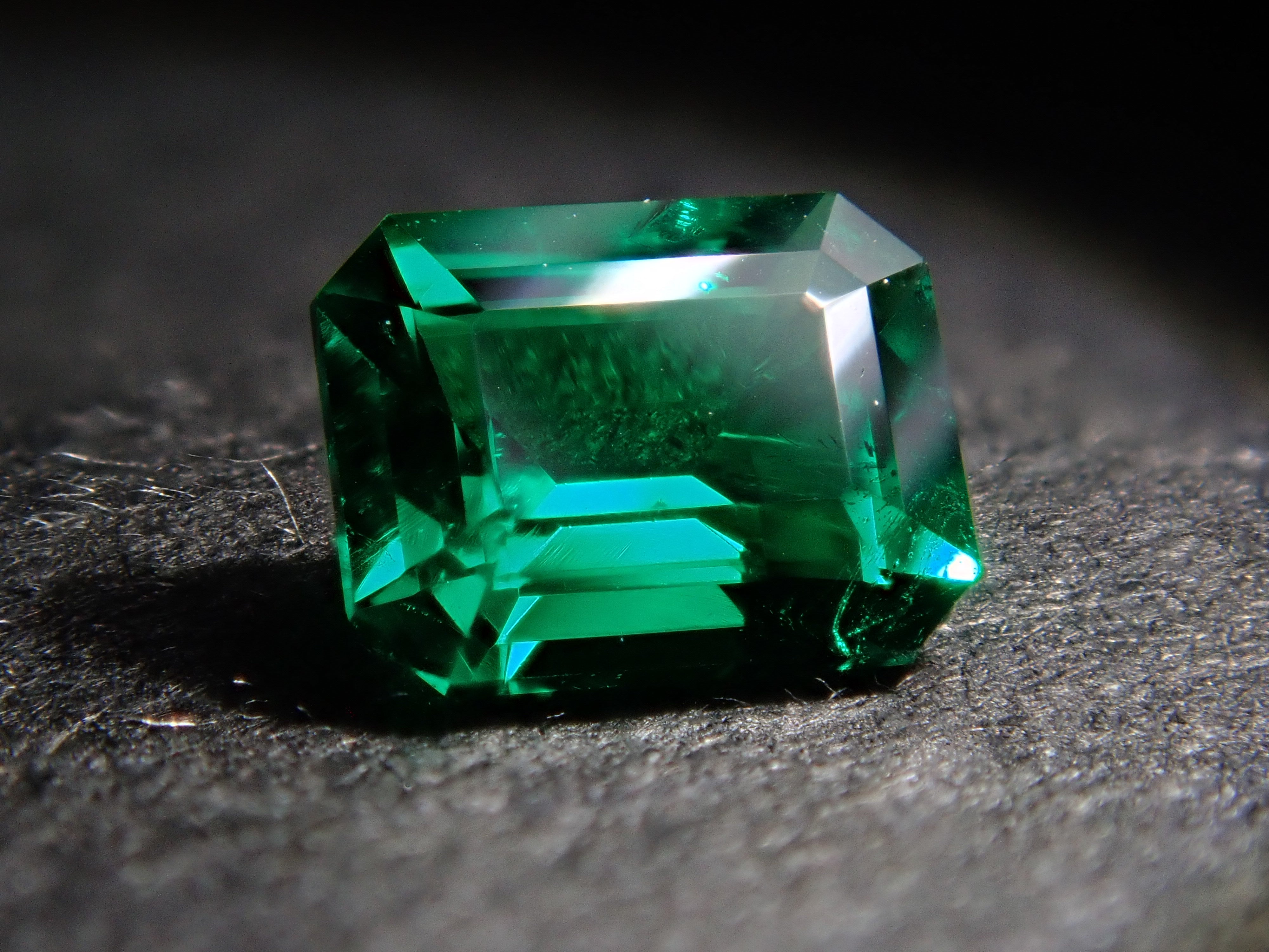 【11/23 22時販売】コロンビア産ノンオイルエメラルド 0.220ctルース GIA