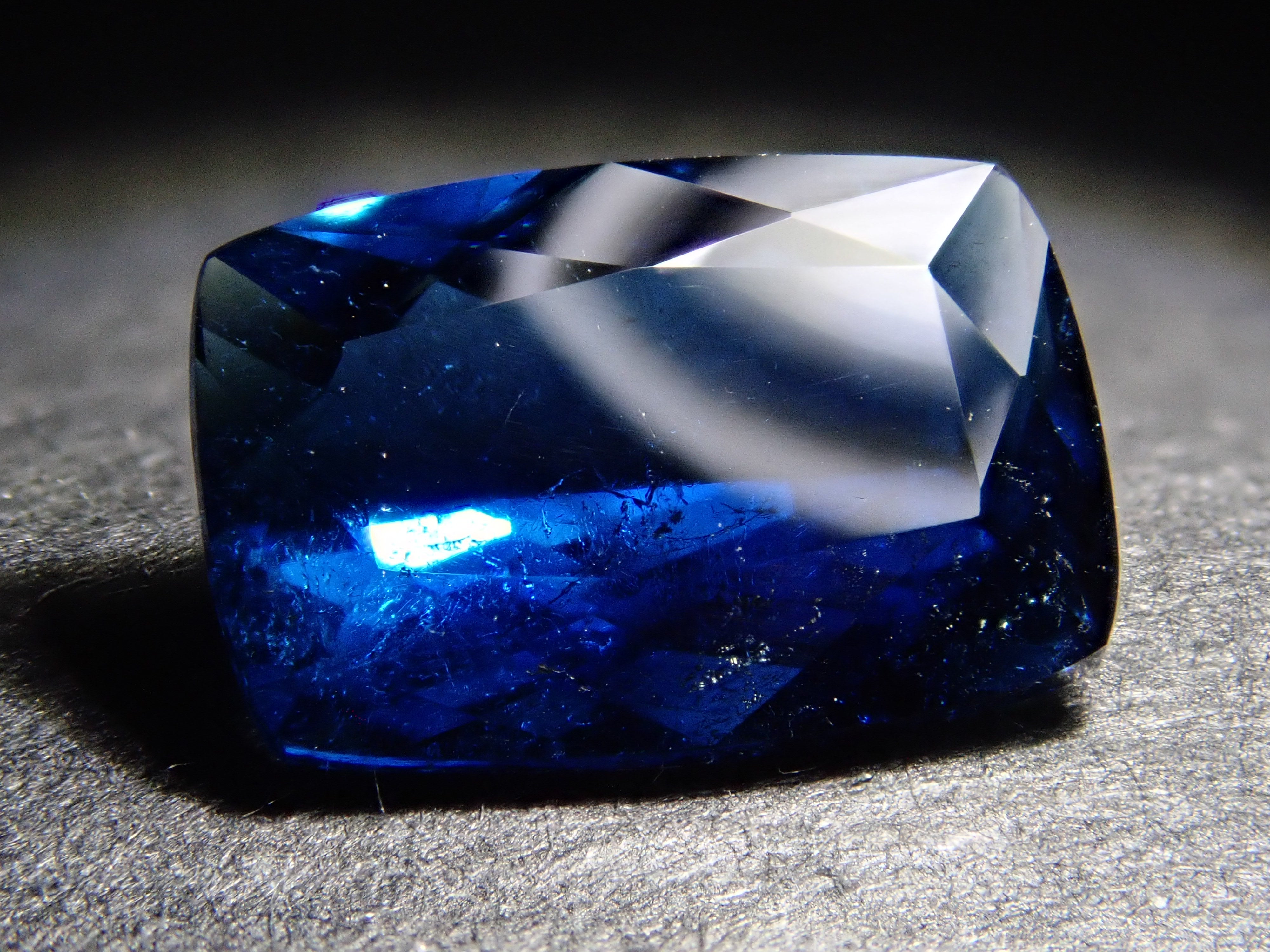 【1/6 22時販売】ブラジル産インディゴライトトルマリン 1.470ctルース 鑑別書