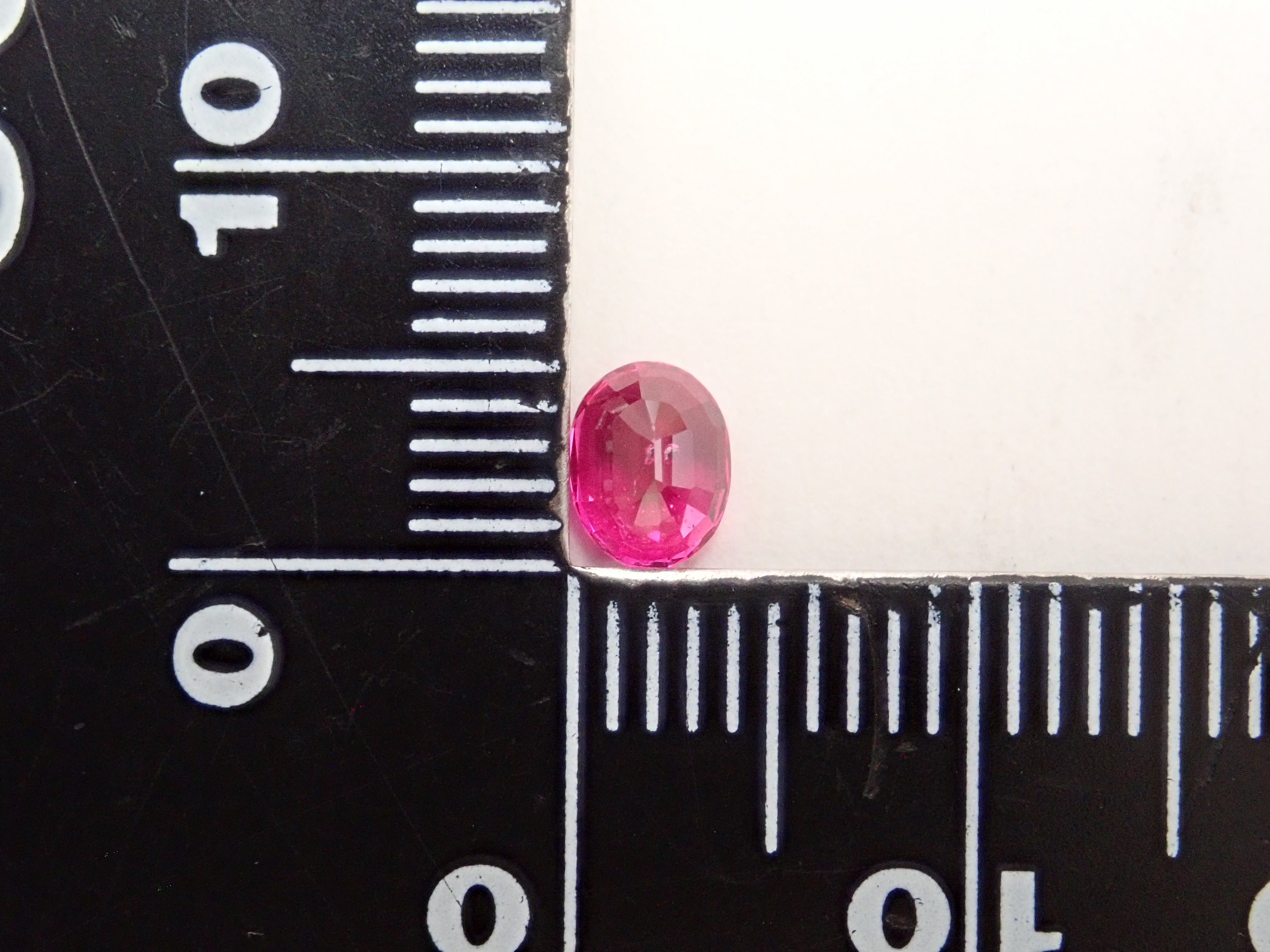 ミャンマー産非加熱ピジョンブラッドルビー 0.640ctルース AIGS