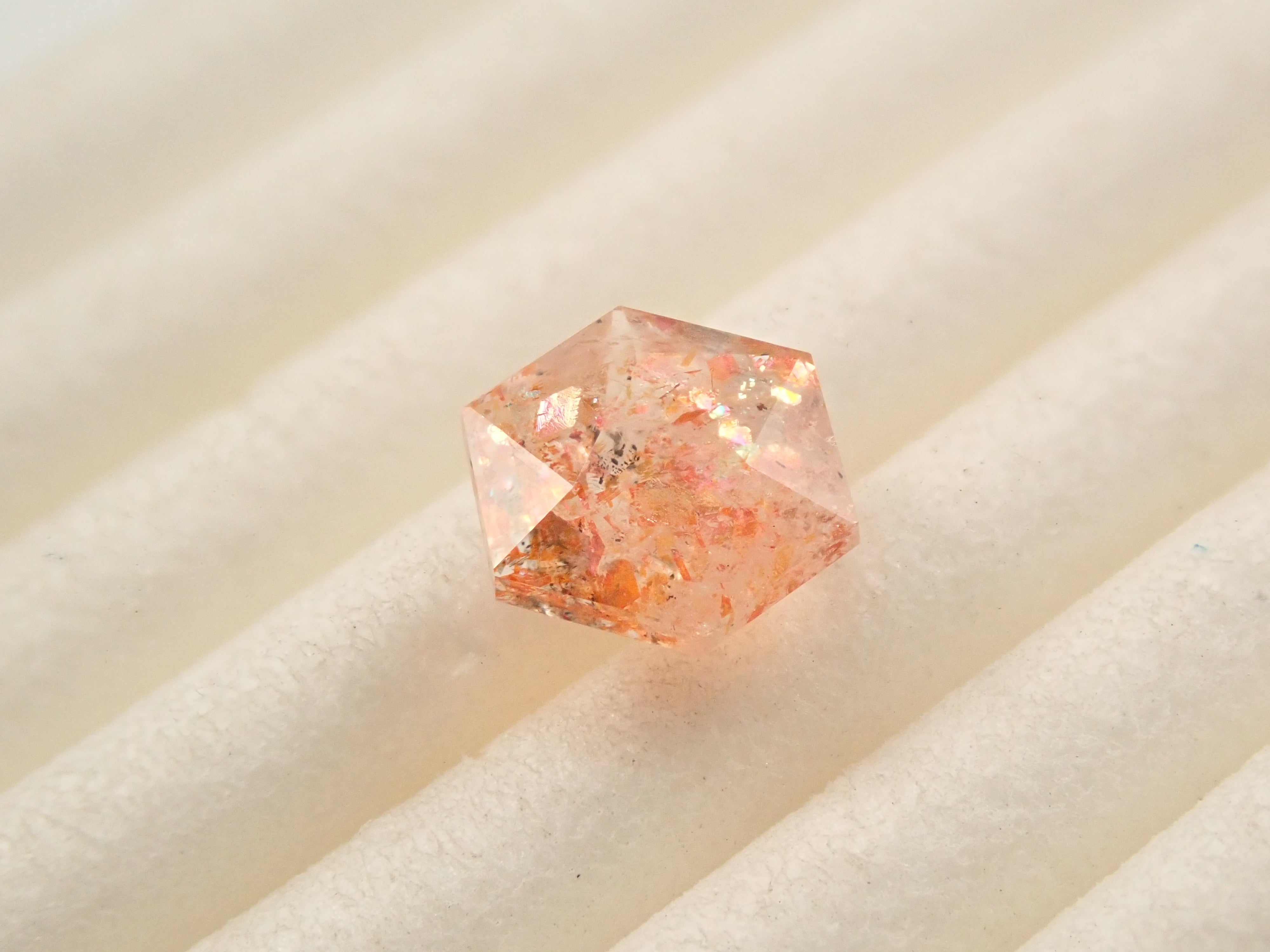 タンザニア産サンストーン(イリュージョンサンストーン) 0.777ctルース