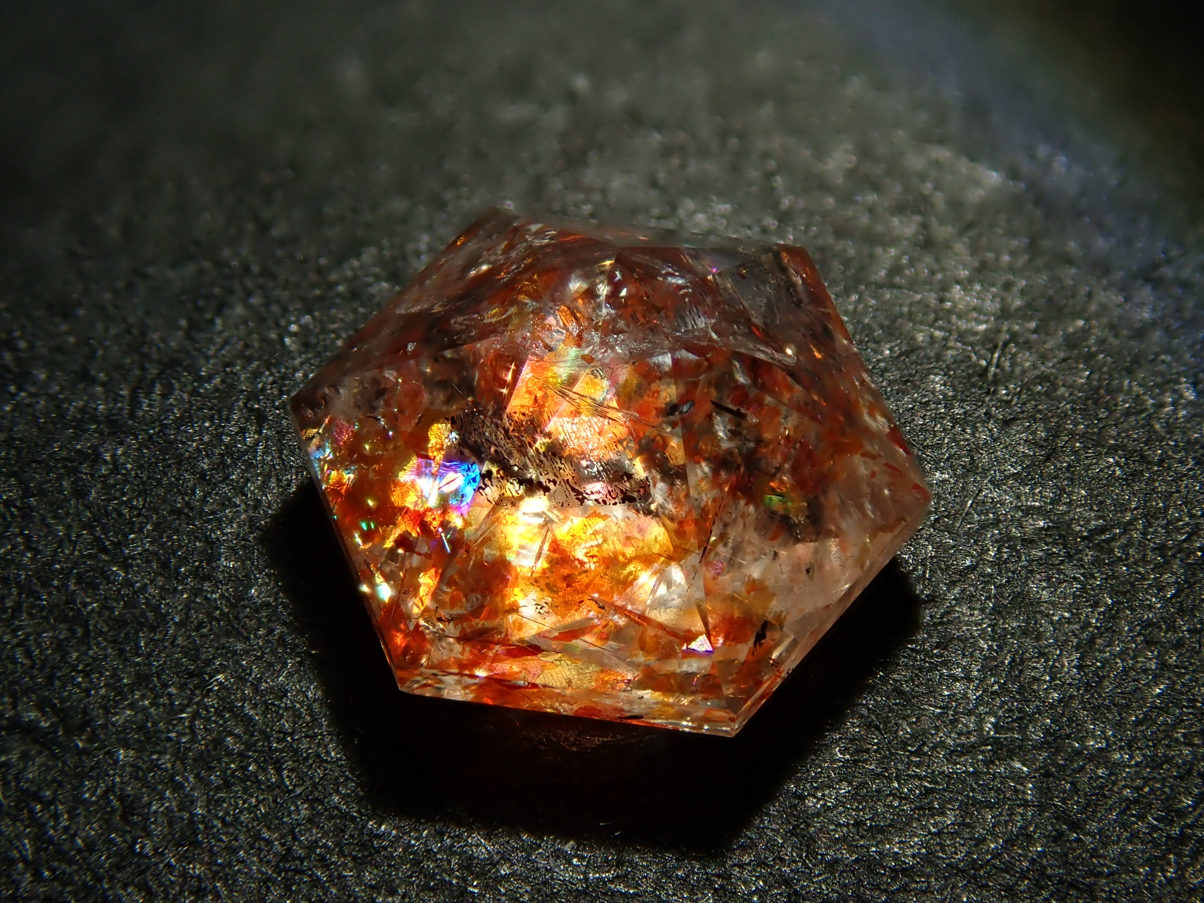 タンザニア産サンストーン(イリュージョンサンストーン) 0.777ctルース