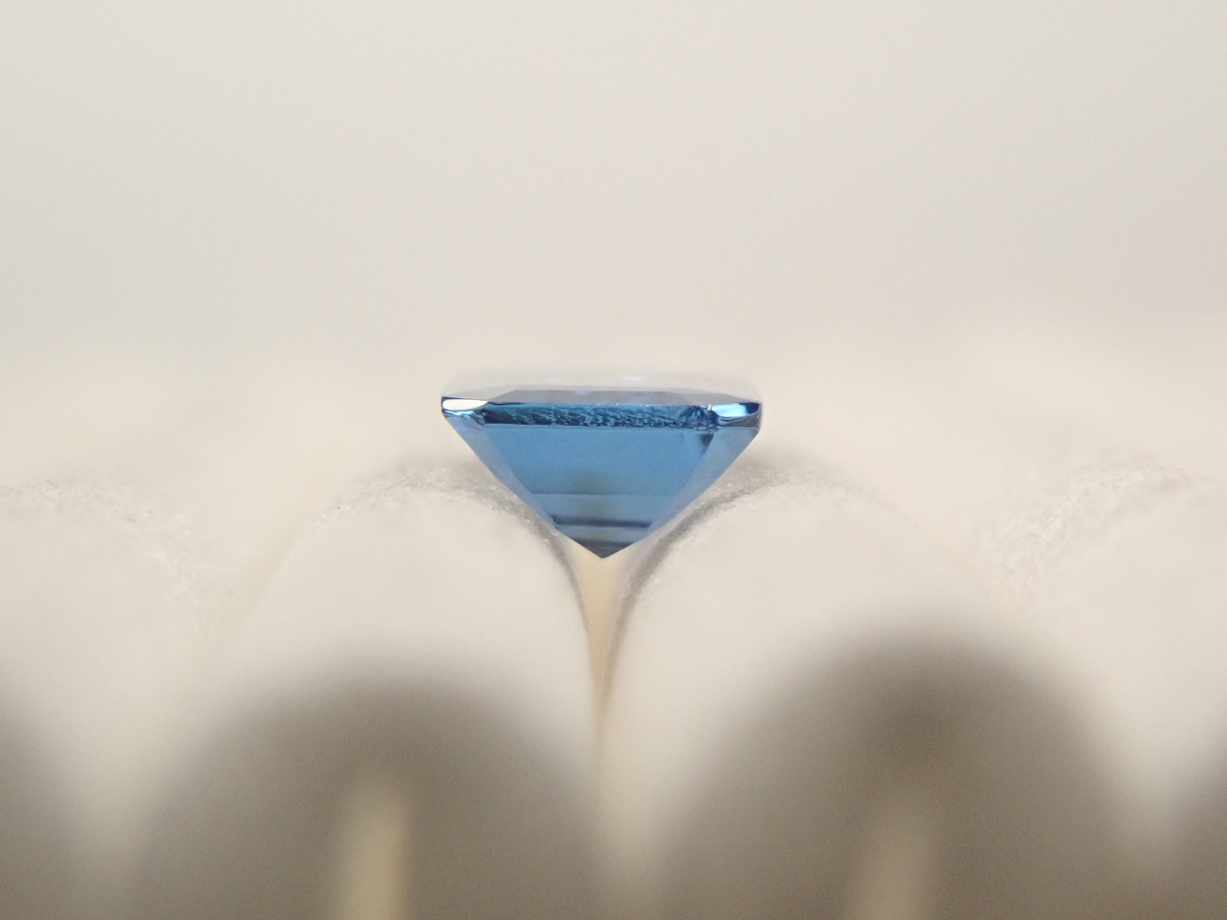 タンザニア産ブルーゾイサイト 0.473ctルース