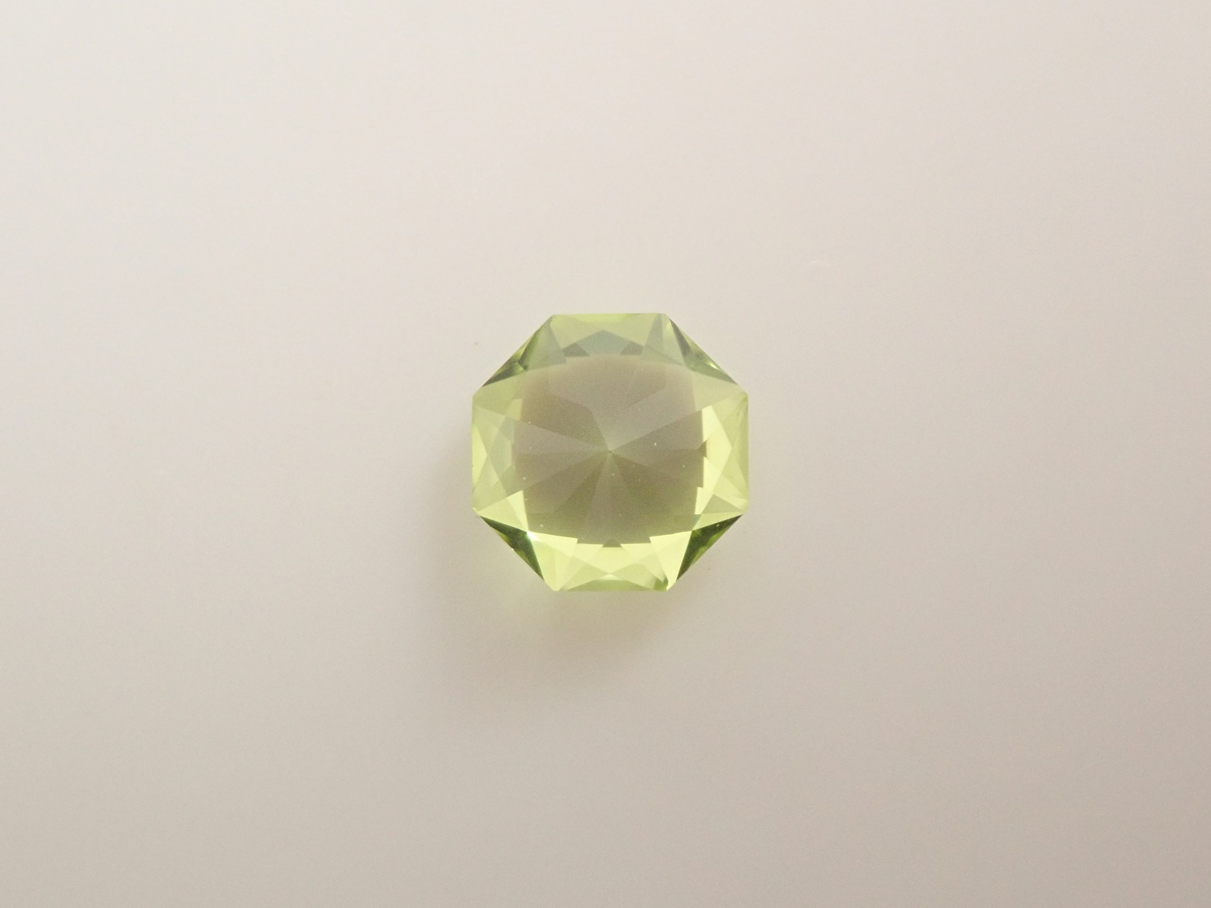 アメリカ産ペリドット 0.283ctルース