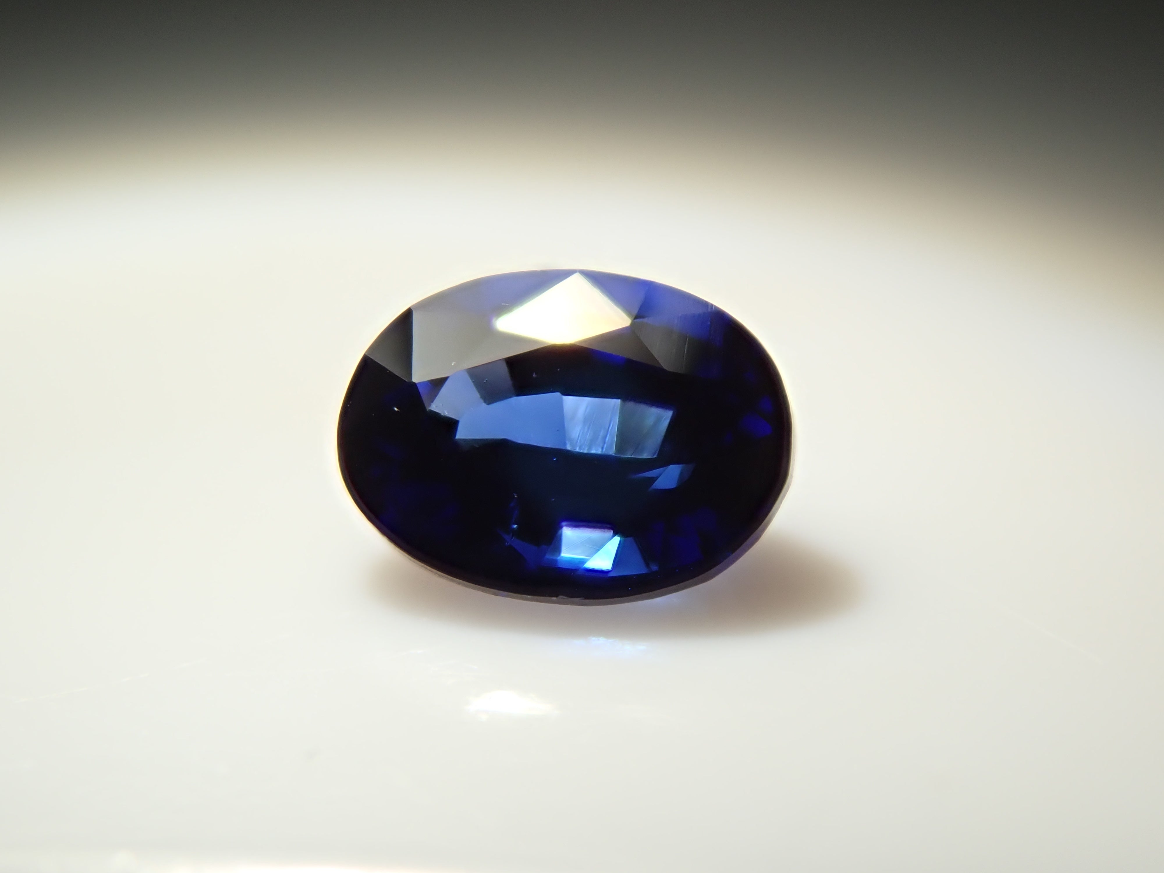 スリランカ産ブルーサファイア 0.187ctルース