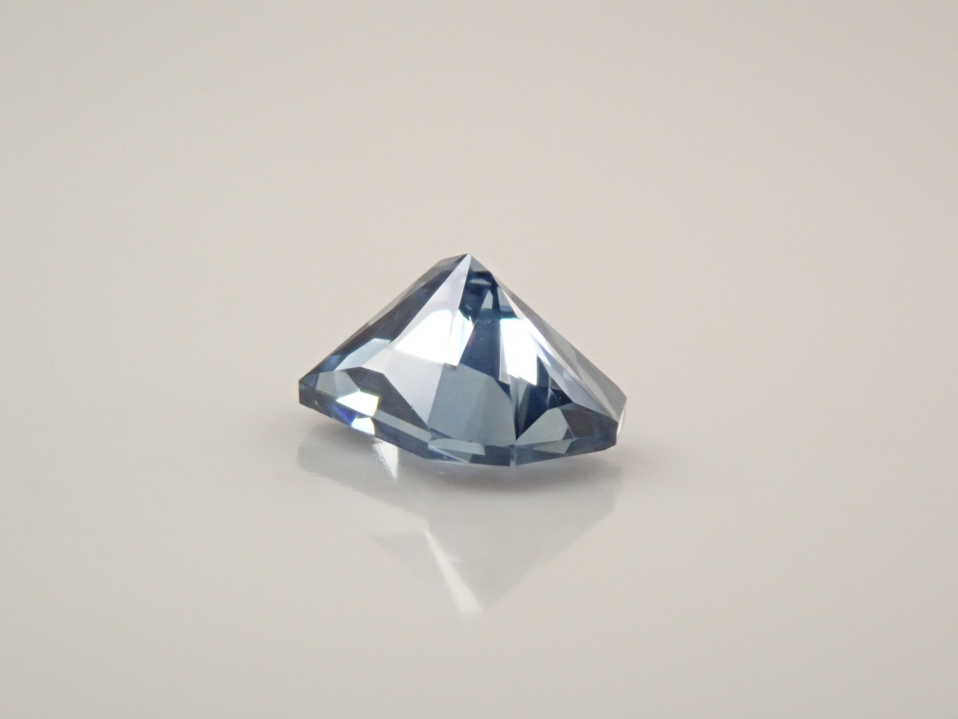 スリランカ産ブルーサファイア 0.555ctルース