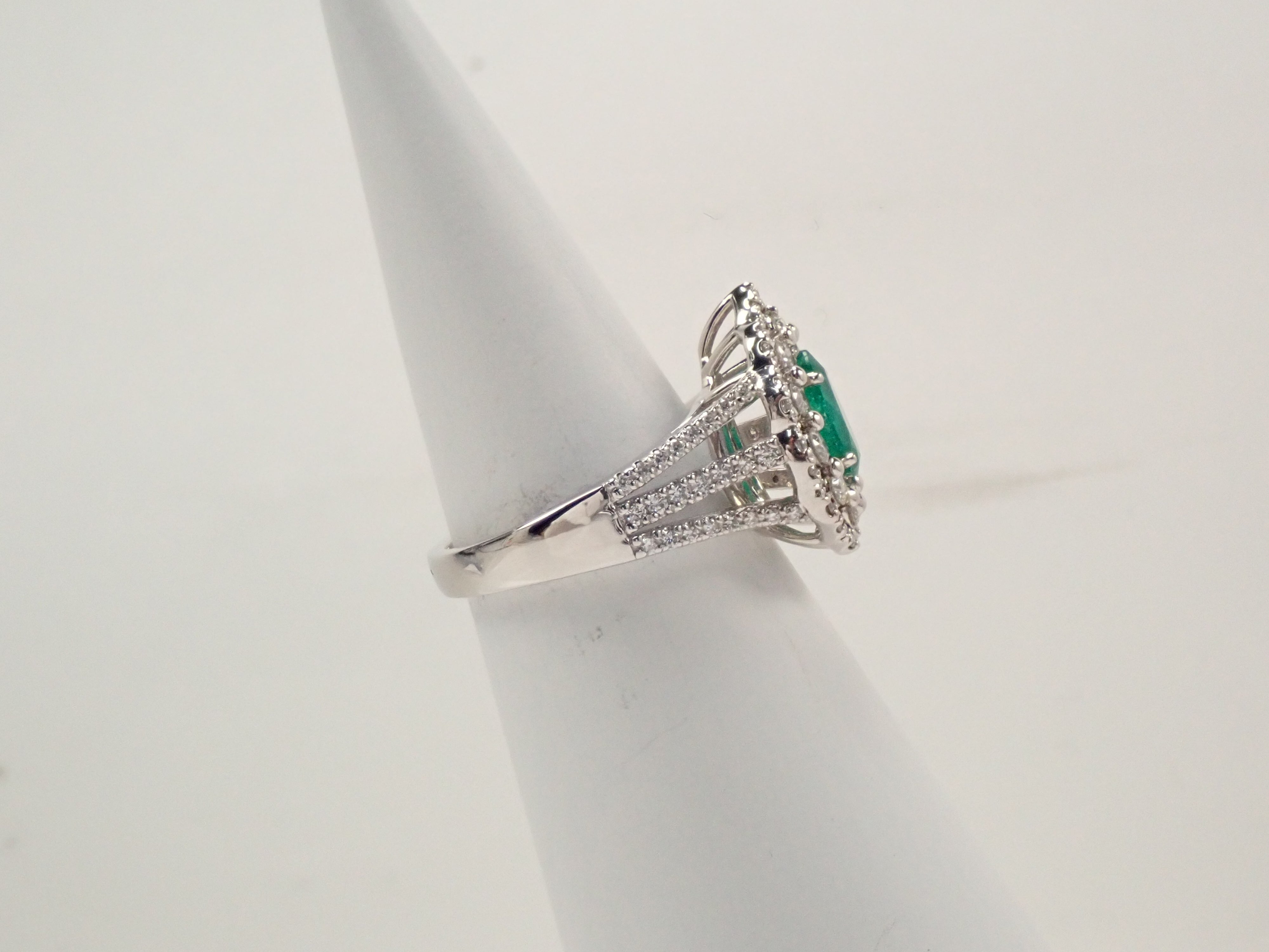 Pt900 コロンビア産エメラルド 0.72ct リング