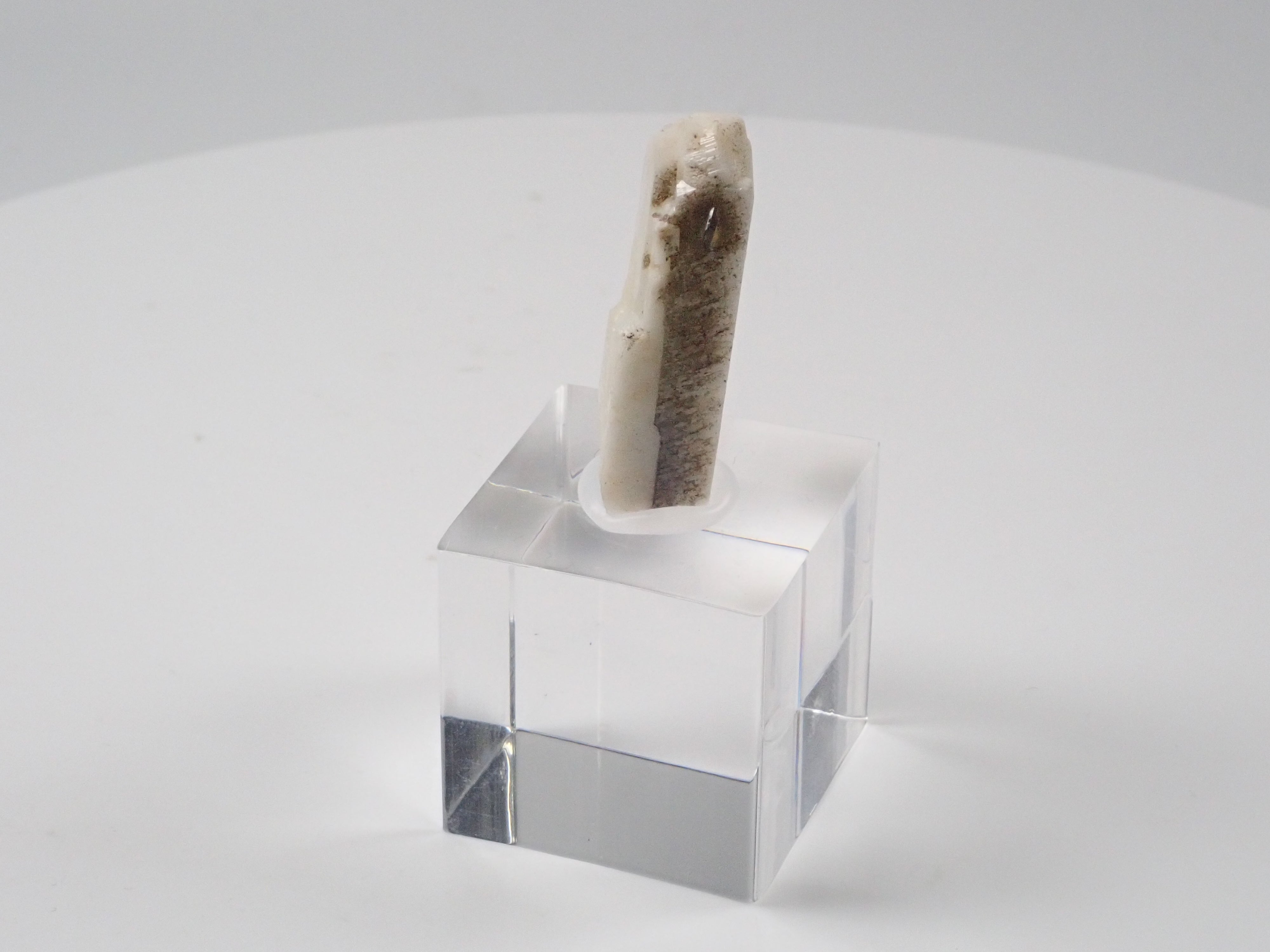 Pork stone + feldspar from Ebikawa Village, Gifu Prefecture + rhodochrosite from Hokkaido 3-stone set {Multiple purchase discounts available}