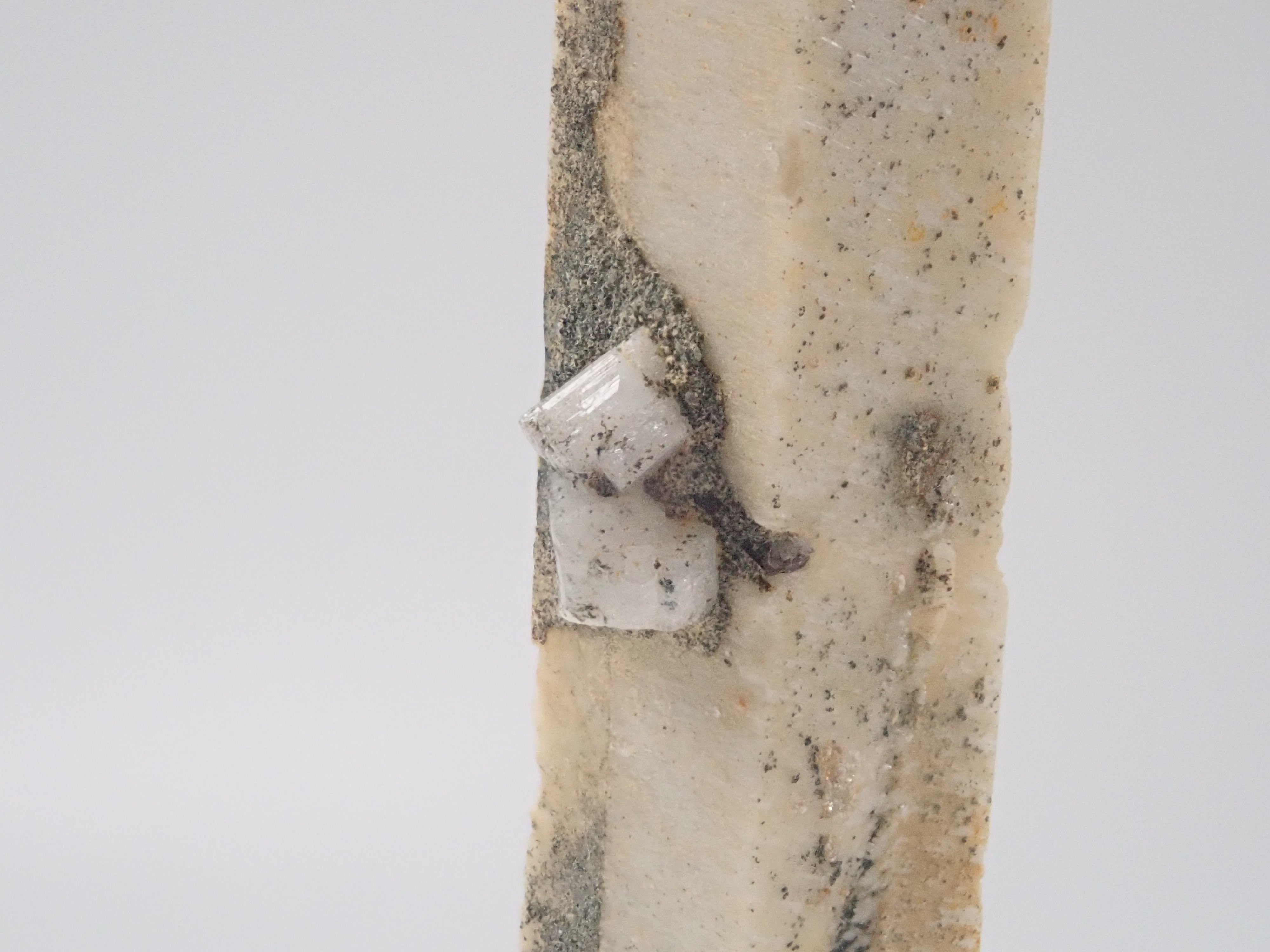 Pork stone + feldspar from Ebikawa Village, Gifu Prefecture + rhodochrosite from Hokkaido 3-stone set {Multiple purchase discounts available}