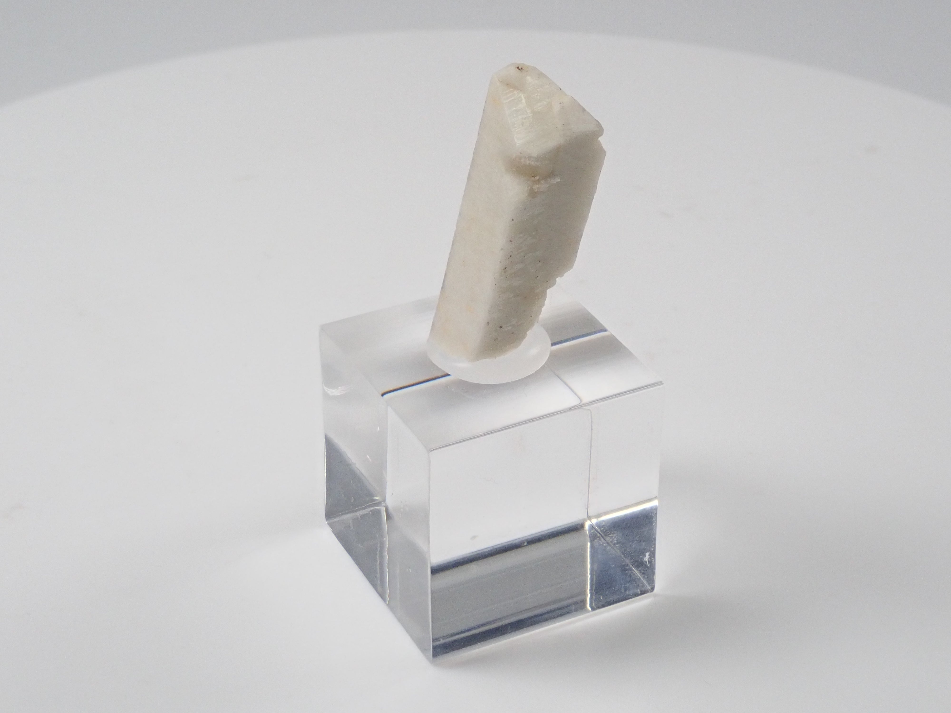 Pork stone + feldspar from Ebikawa Village, Gifu Prefecture + rhodochrosite from Hokkaido 3-stone set {Multiple purchase discounts available}