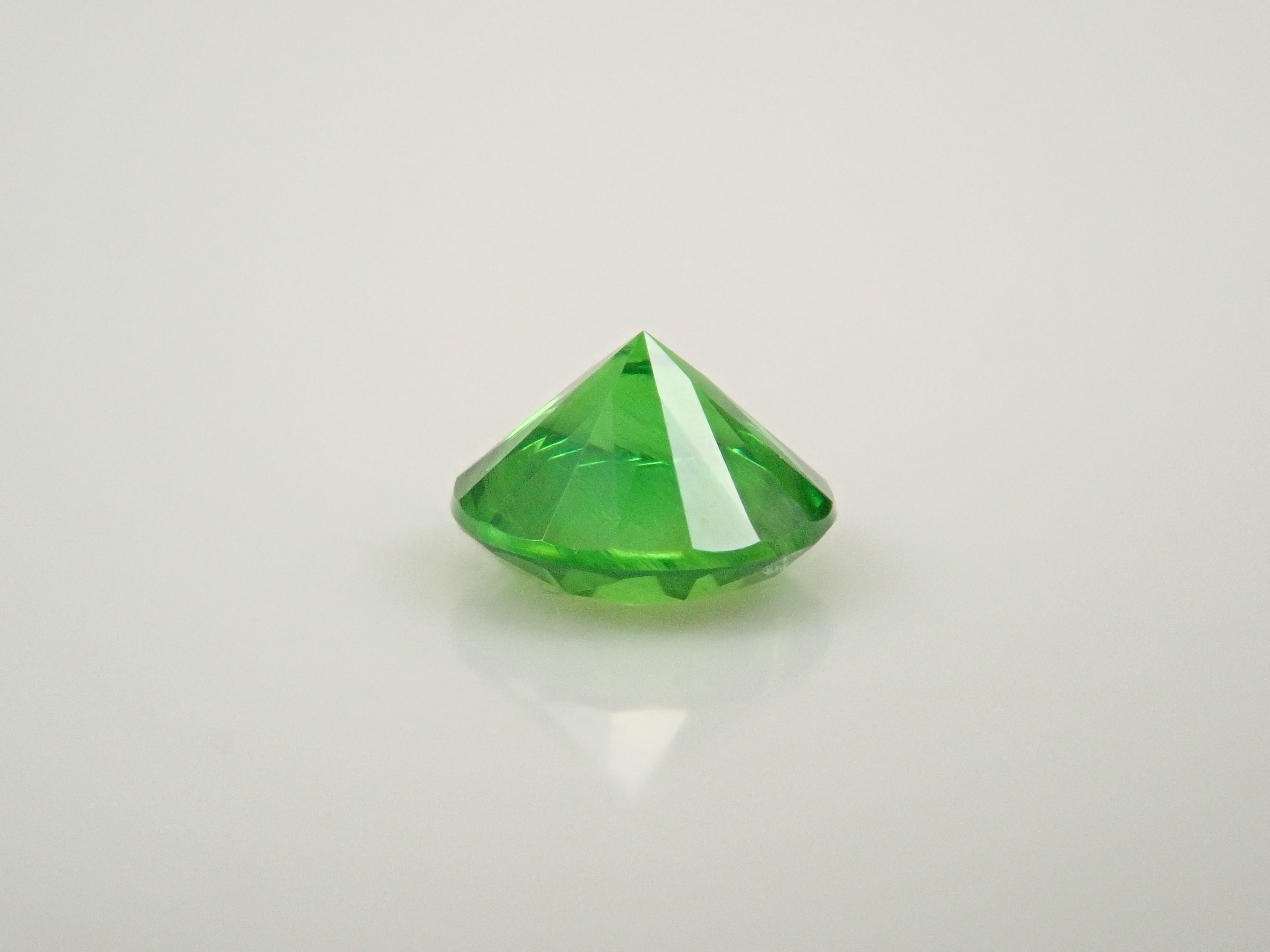 【11/20 22時販売】ロシア産デマントイドガーネット(ホーステール認む) 3.3mm/0.162ctルース