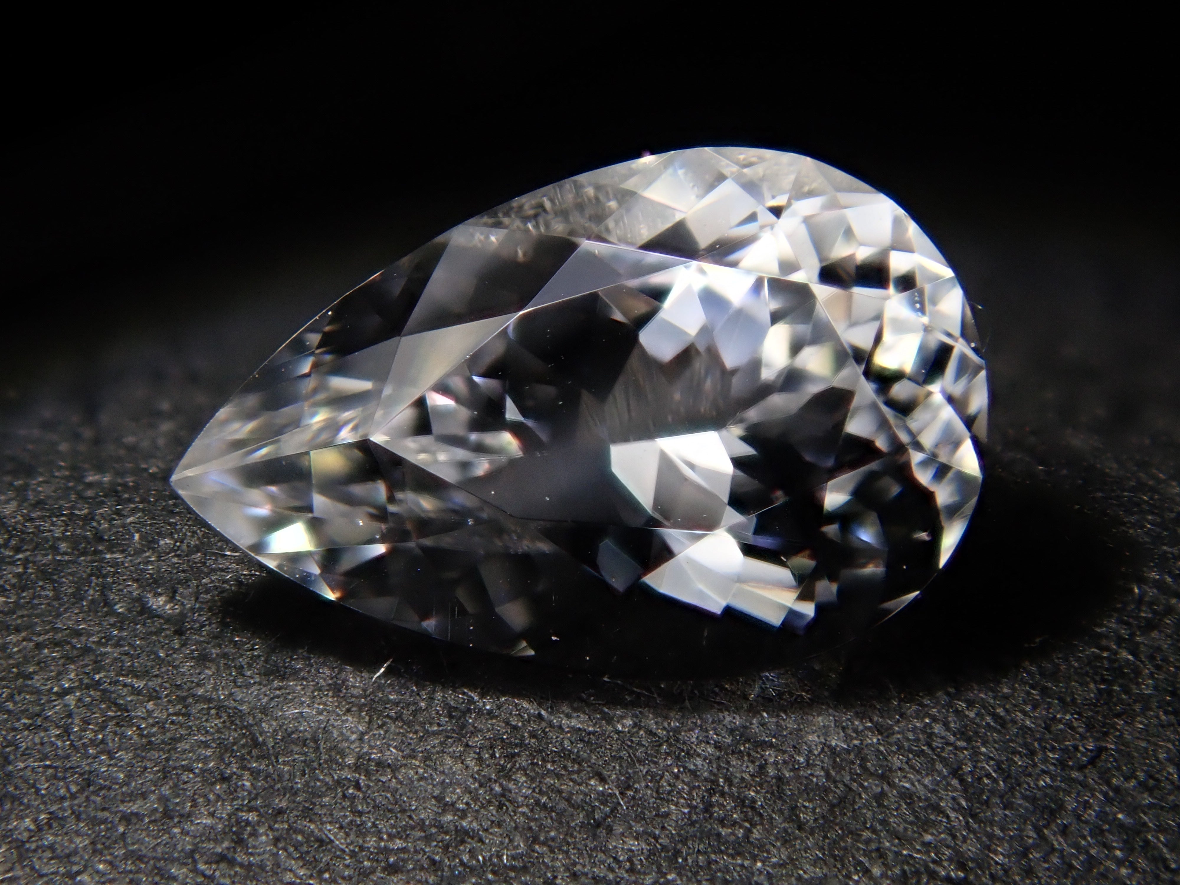 【11/13 22時販売】ロシア産フェナカイト 0.520ctルース