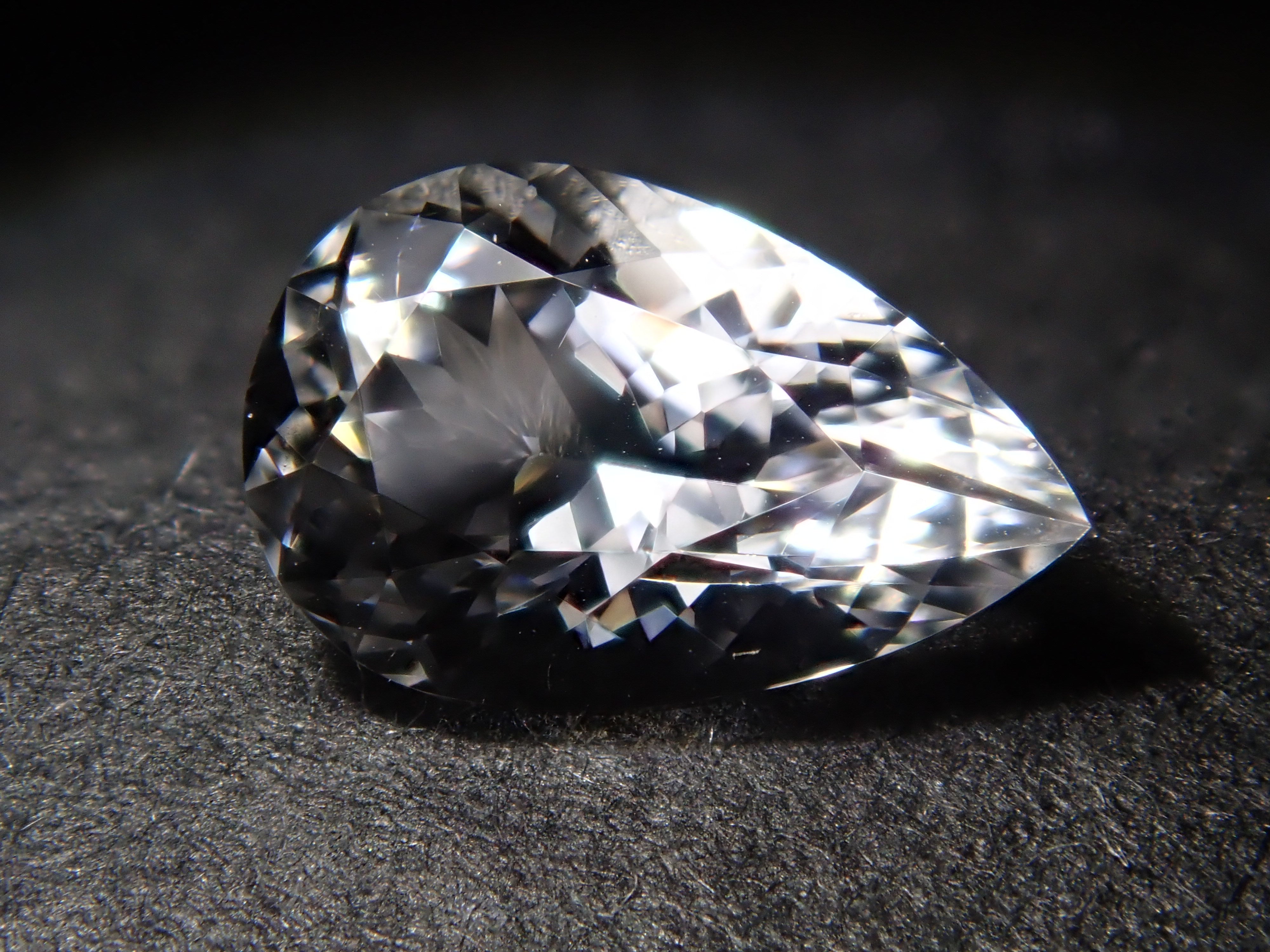 【11/13 22時販売】ロシア産フェナカイト 0.520ctルース