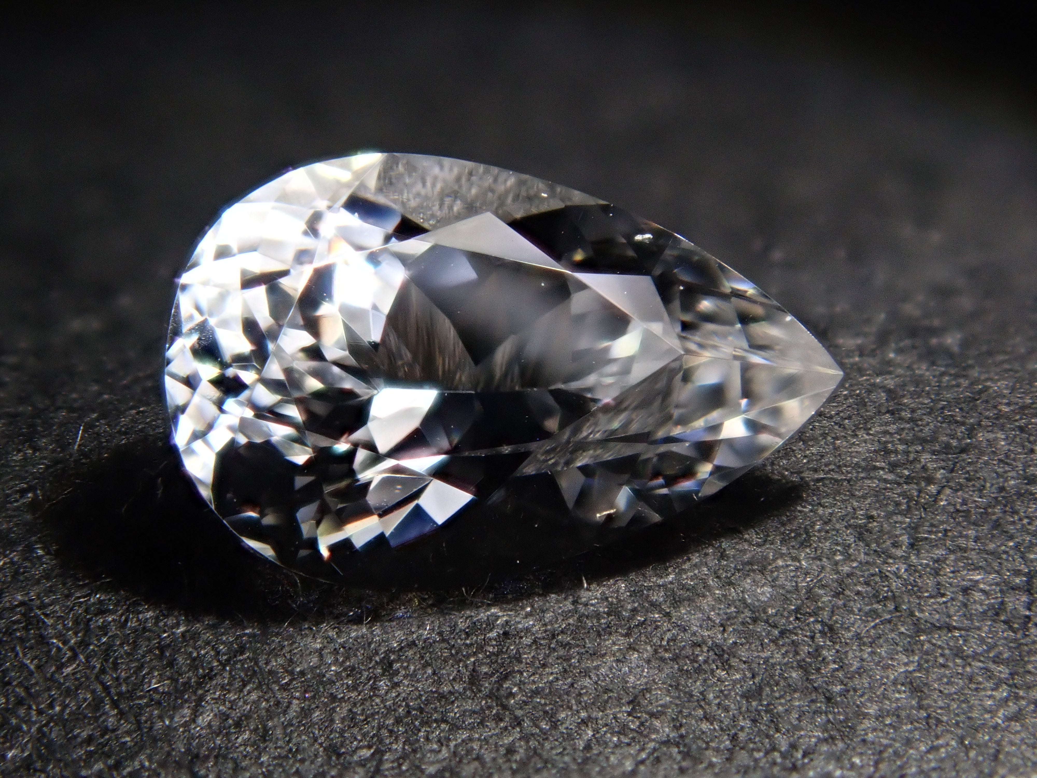 【11/13 22時販売】ロシア産フェナカイト 0.520ctルース