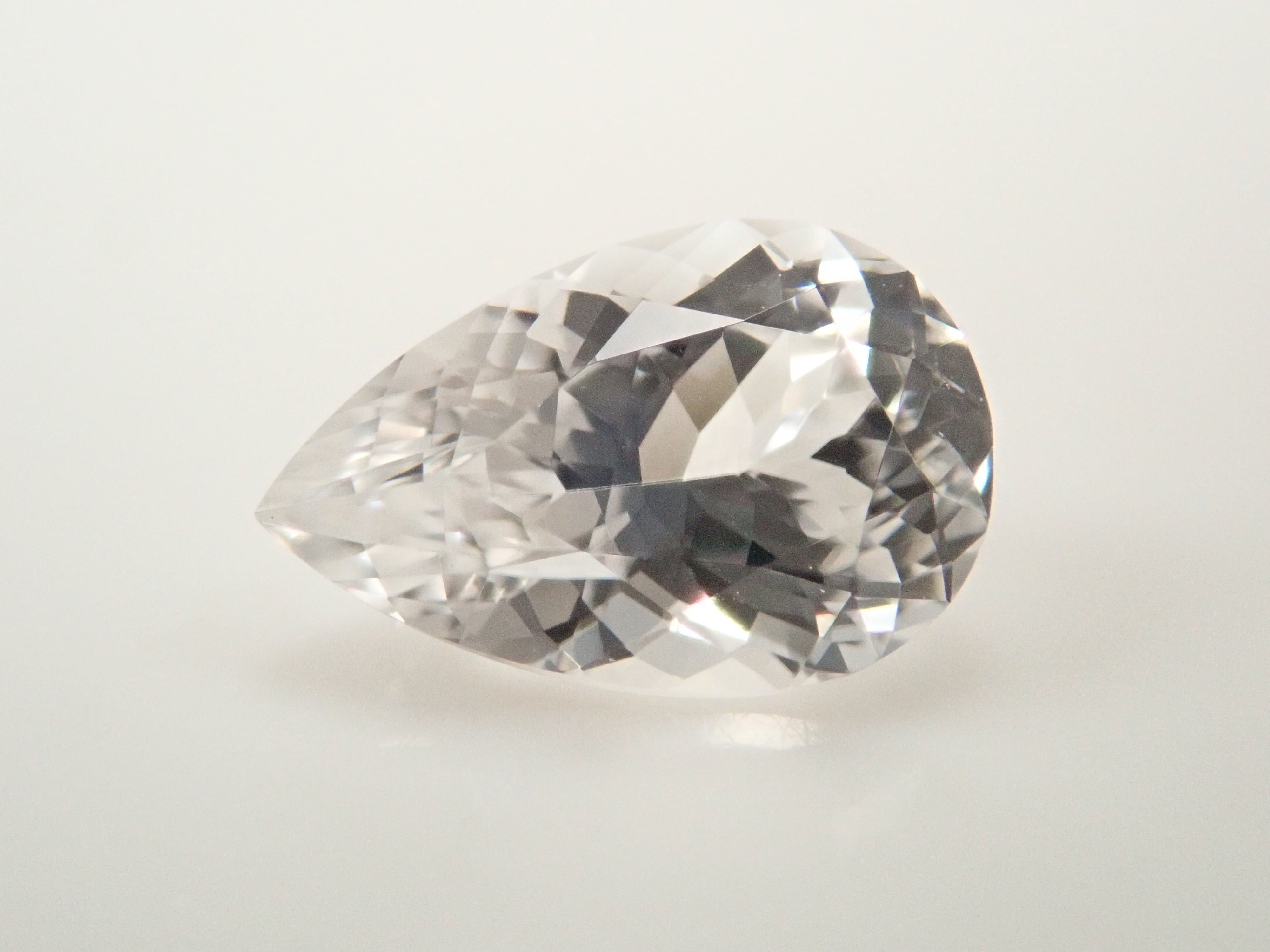 【11/13 22時販売】ロシア産フェナカイト 0.520ctルース